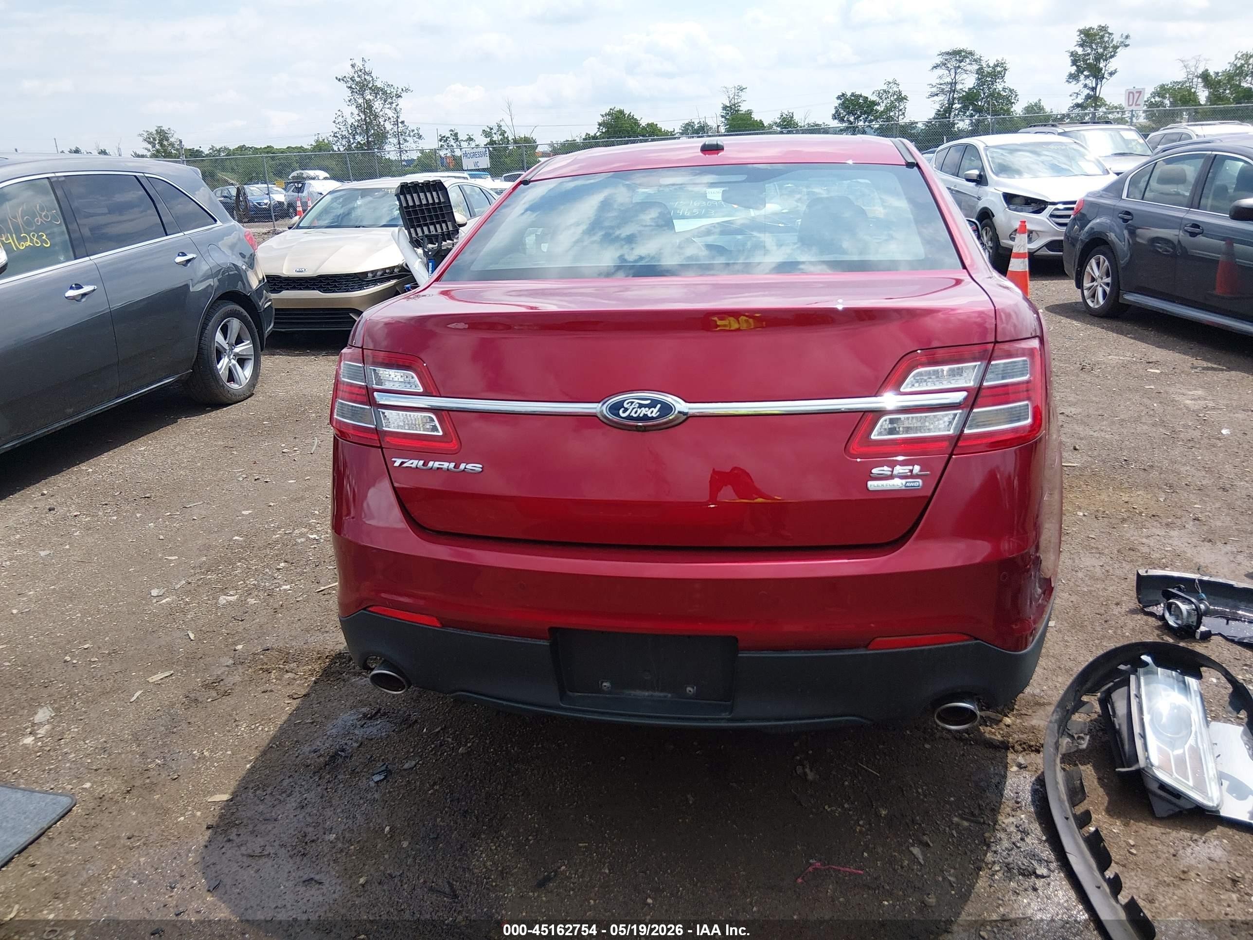 2015 Ford Taurus Sel Maroon vin: 1FAHP2H89FG177429