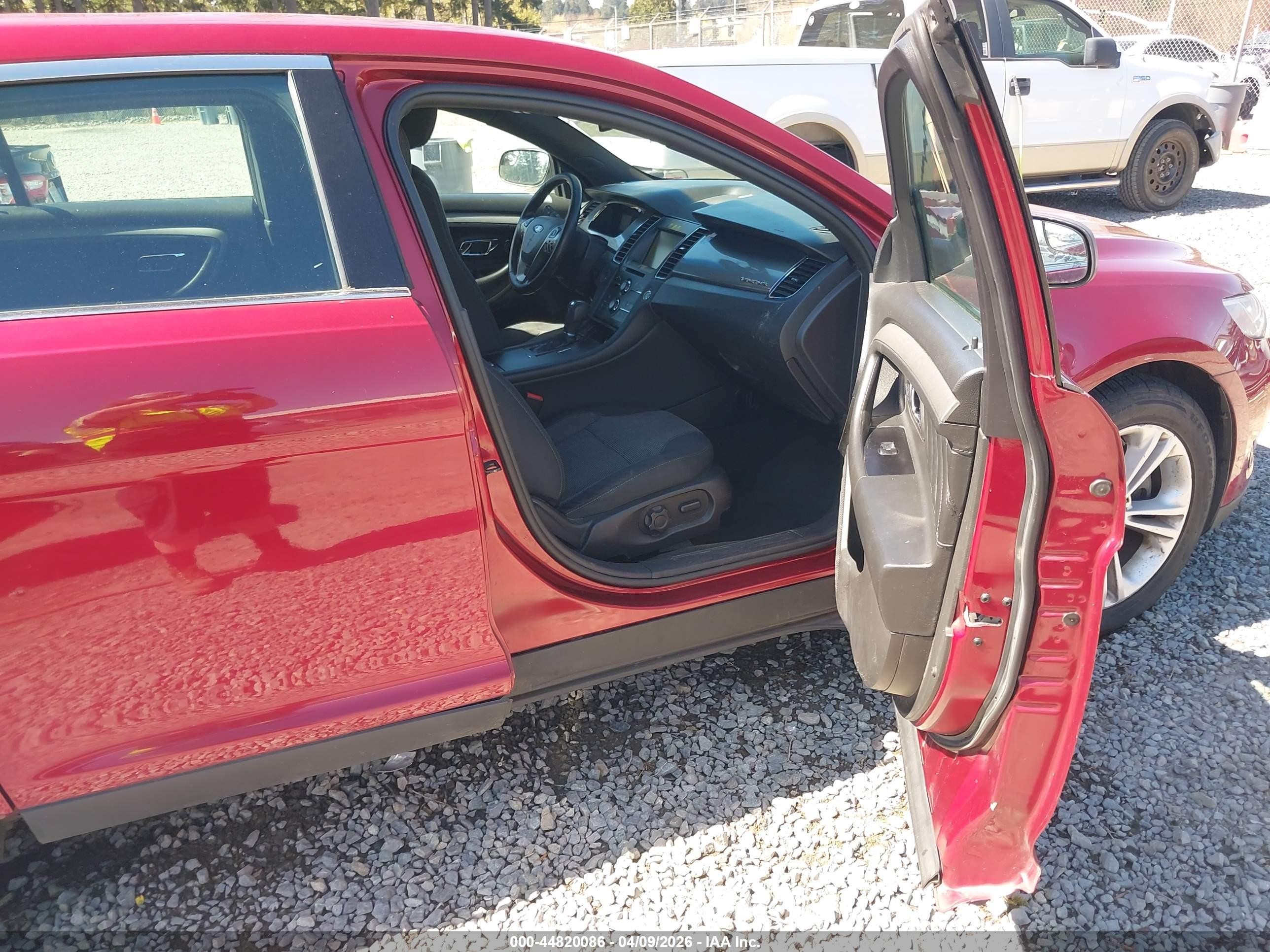 2014 Ford Taurus Sel Red vin: 1FAHP2H8XEG170780