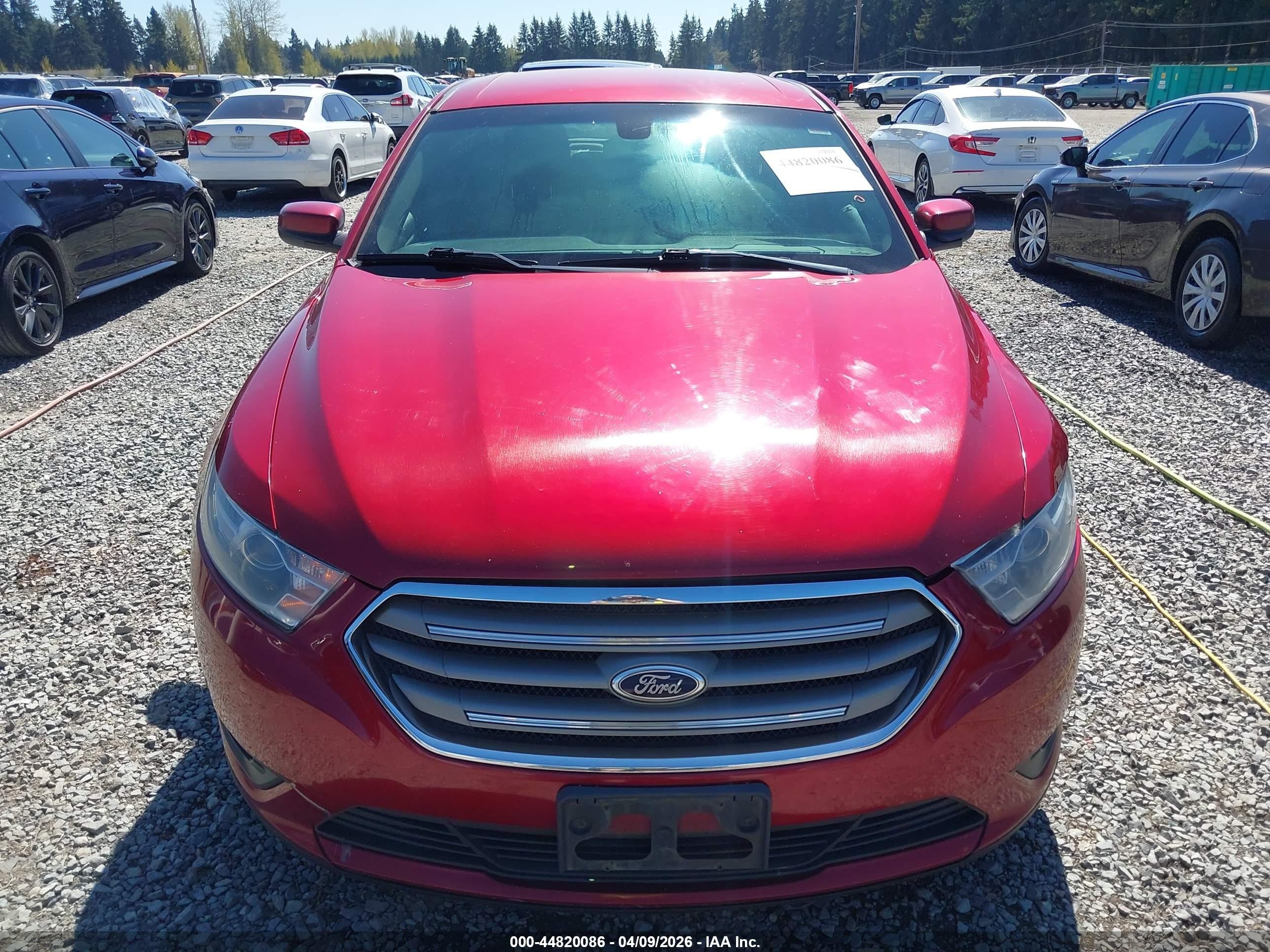 2014 Ford Taurus Sel Red vin: 1FAHP2H8XEG170780