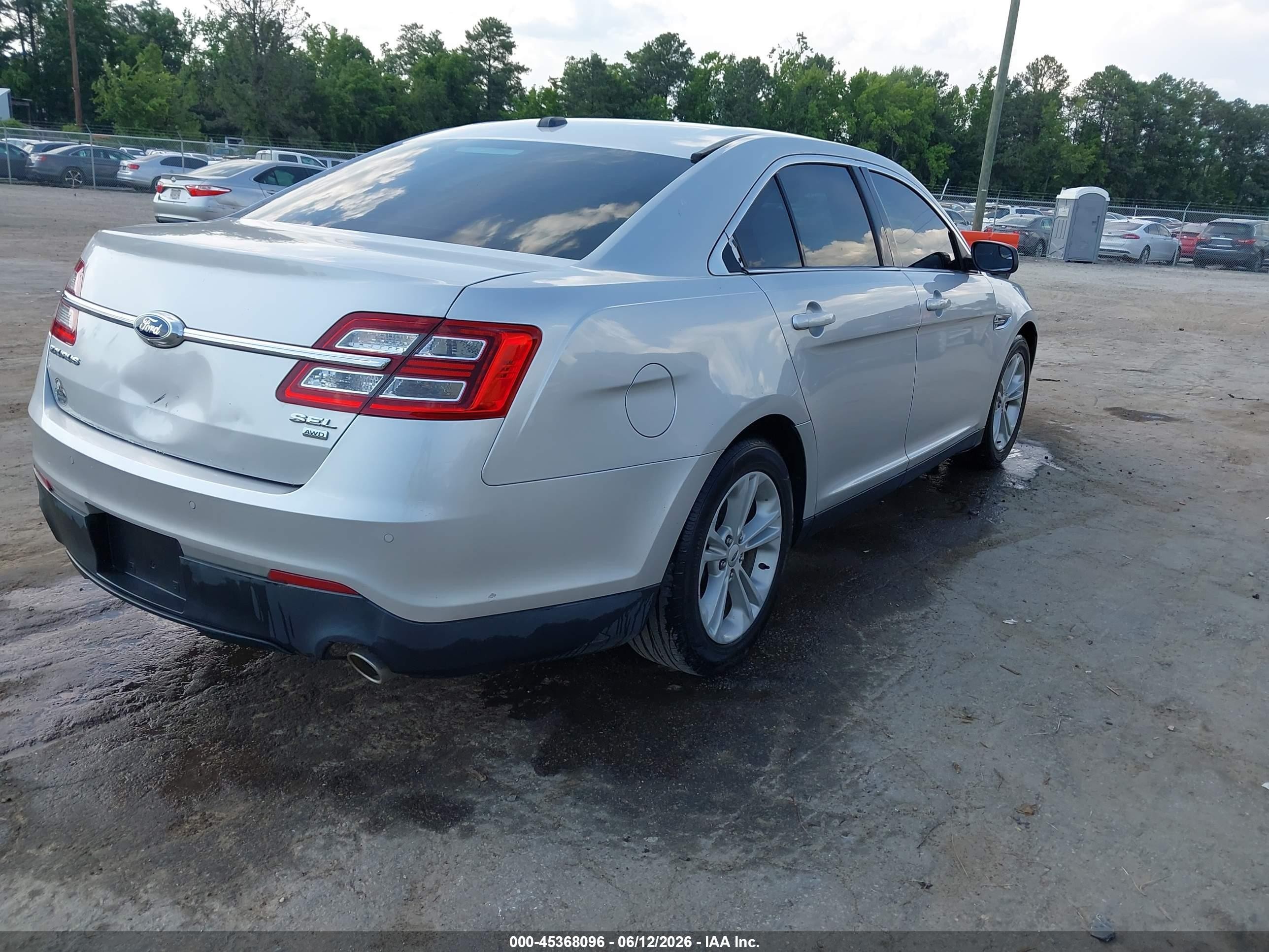 2015 Ford Taurus Sel Серебряный vin: 1FAHP2H8XFG110726
