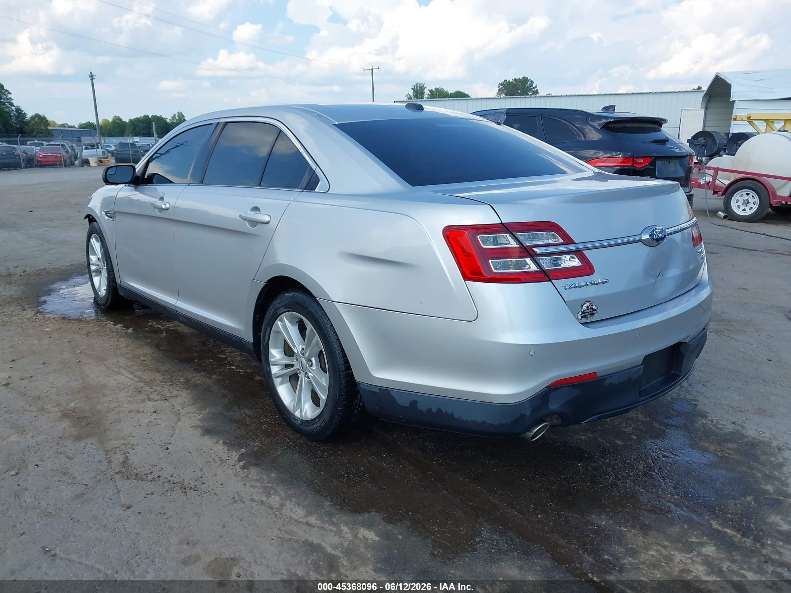 2015 Ford Taurus Sel Серебряный vin: 1FAHP2H8XFG110726
