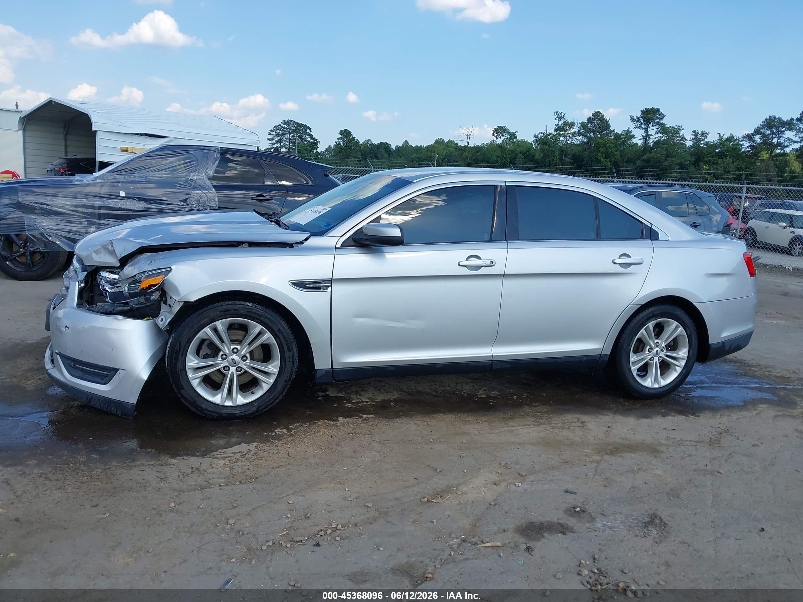2015 Ford Taurus Sel Серебряный vin: 1FAHP2H8XFG110726