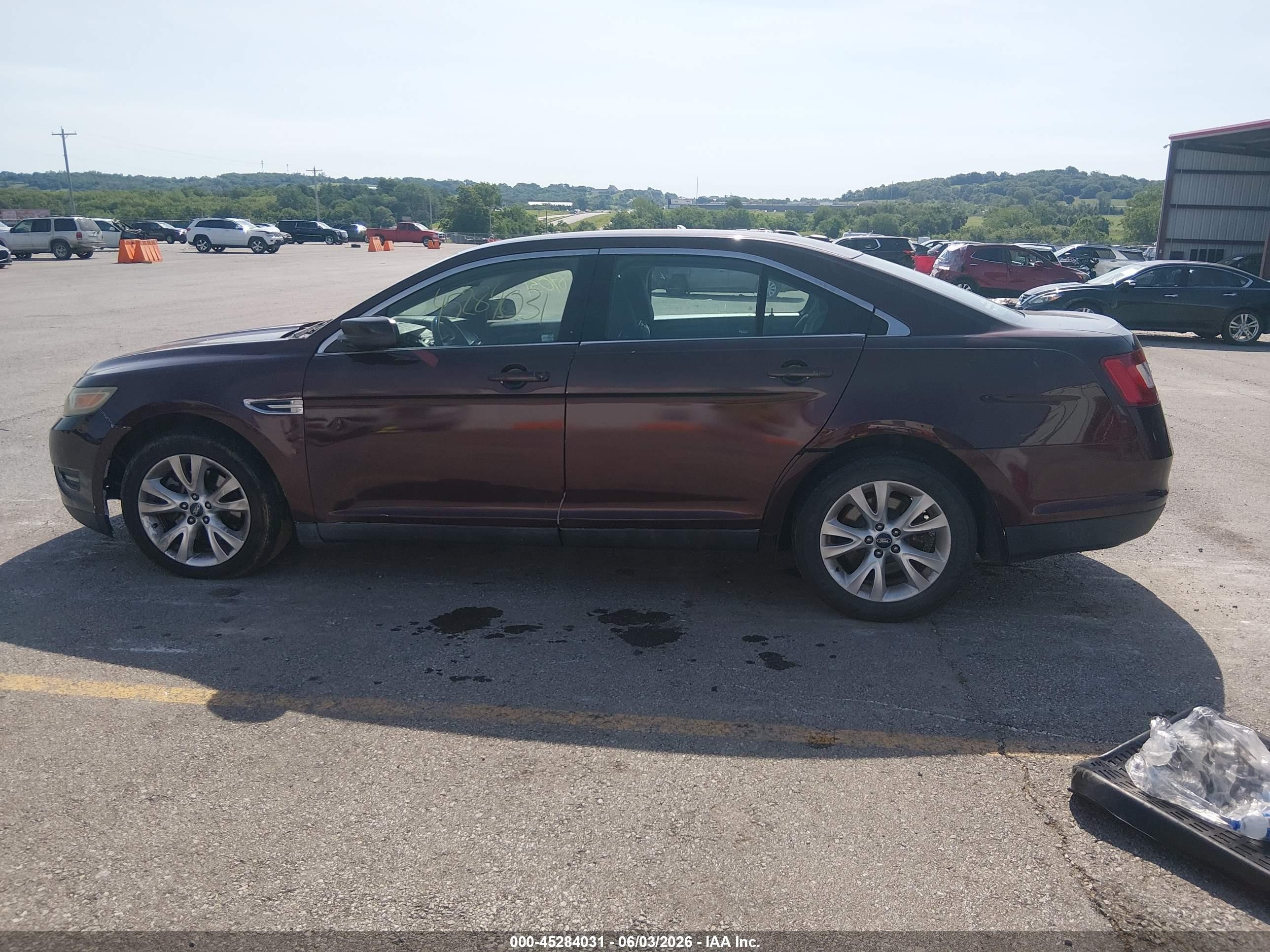 2010 Ford Taurus Sel Burgundy vin: 1FAHP2HW4AG165468