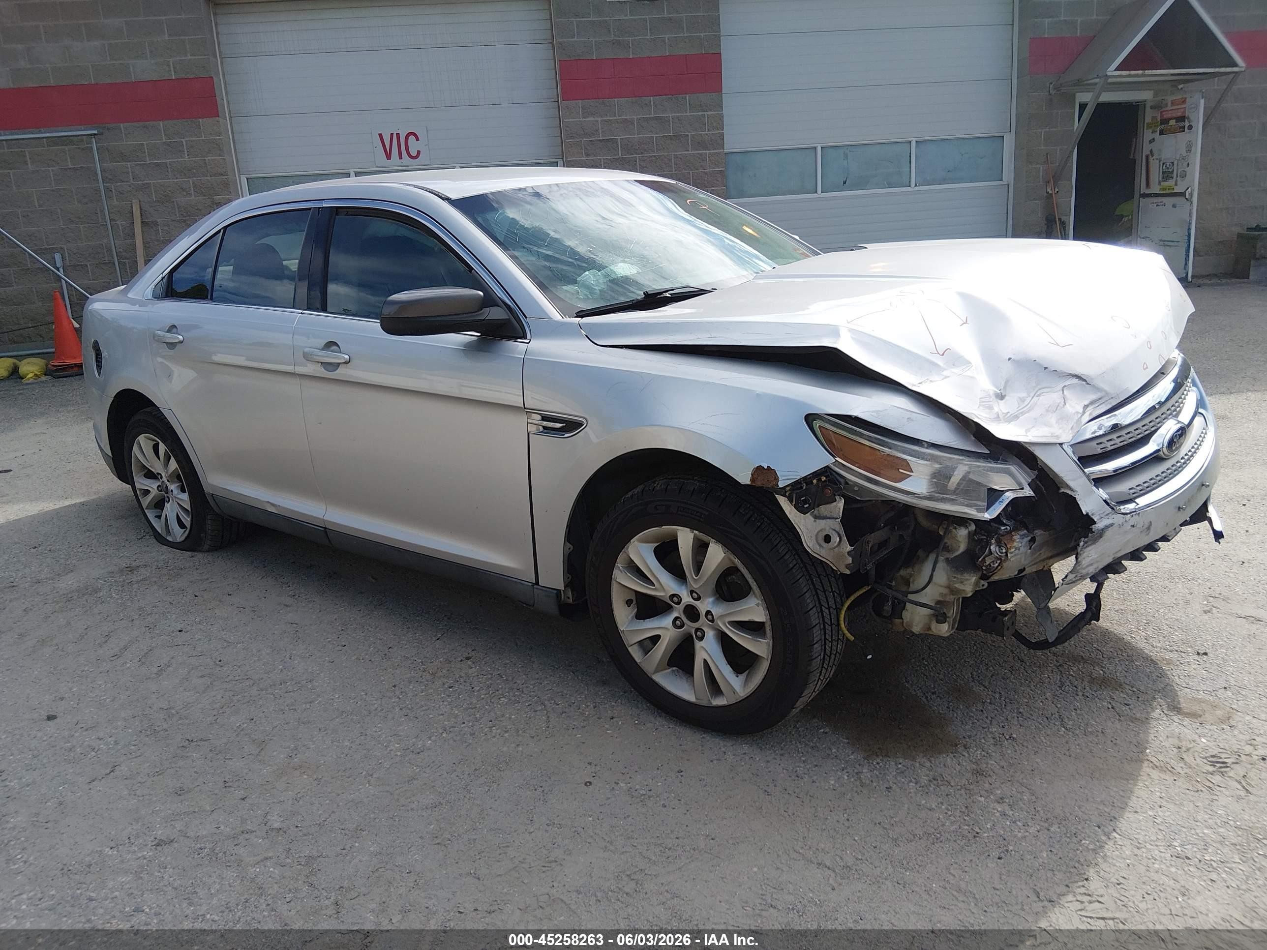2011 Ford Taurus Sel Silver vin: 1FAHP2HW7BG179804