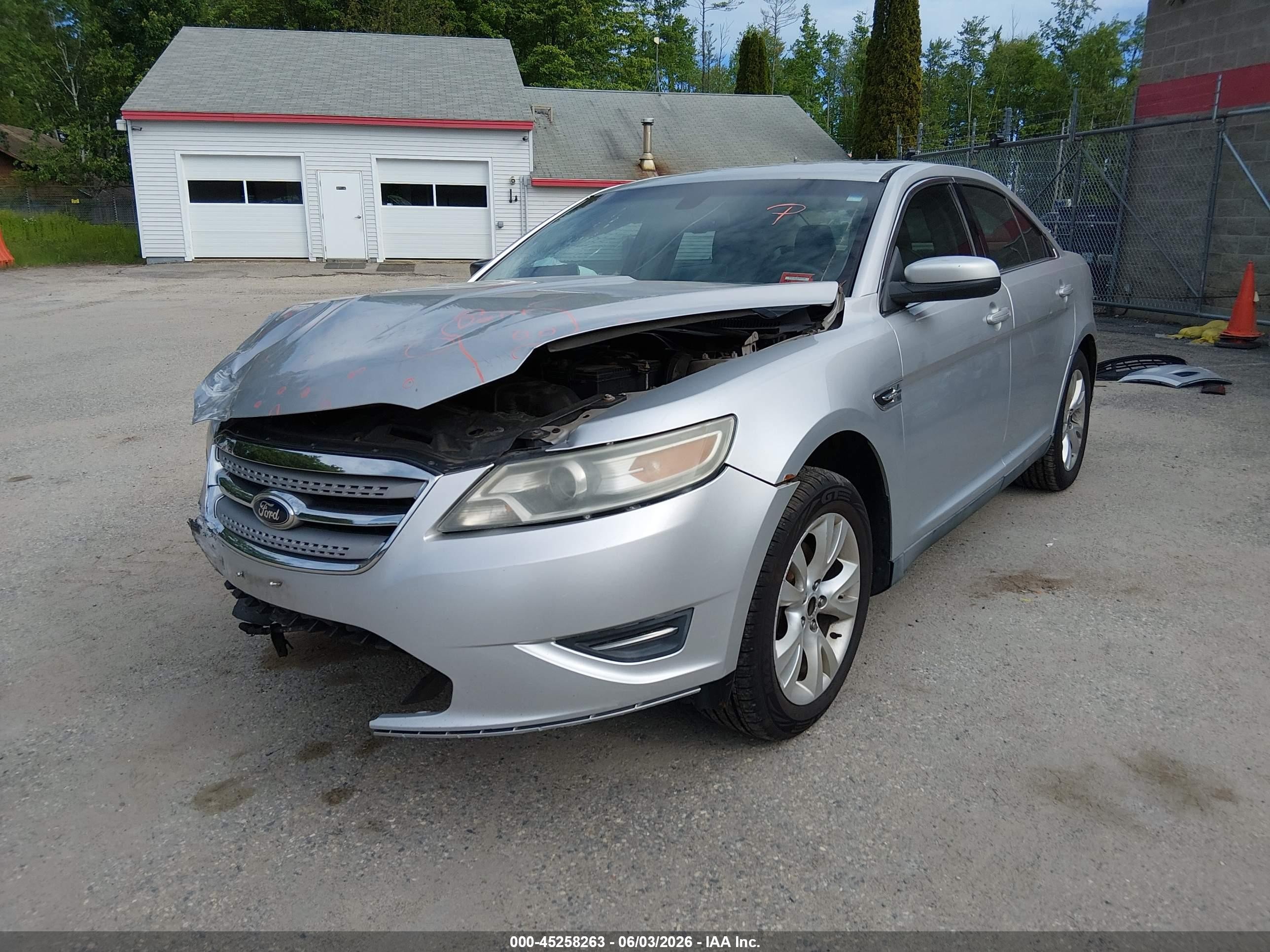 2011 Ford Taurus Sel Silver vin: 1FAHP2HW7BG179804