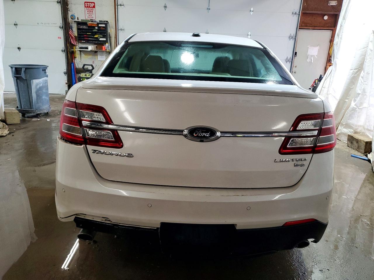 2015 Ford Taurus Limited White vin: 1FAHP2J81FG163163