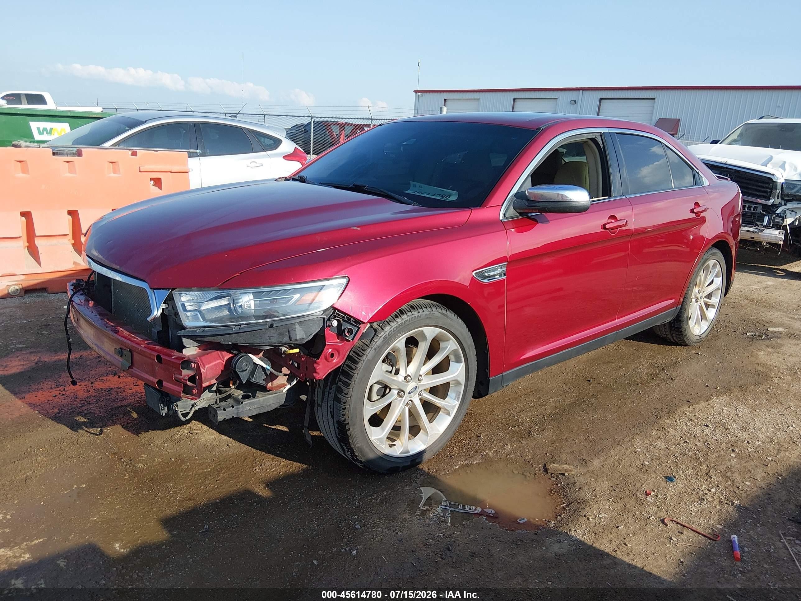 2015 Ford Taurus Limited Red vin: 1FAHP2J85FG115276