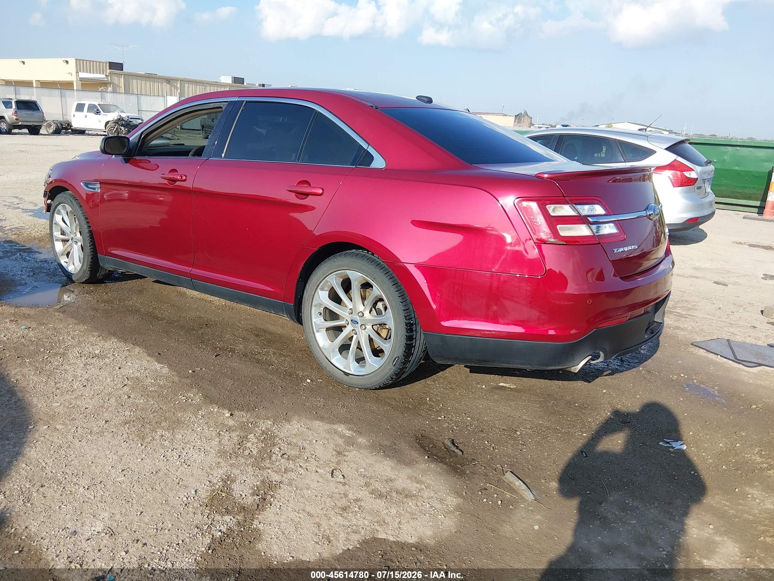 2015 Ford Taurus Limited Red vin: 1FAHP2J85FG115276