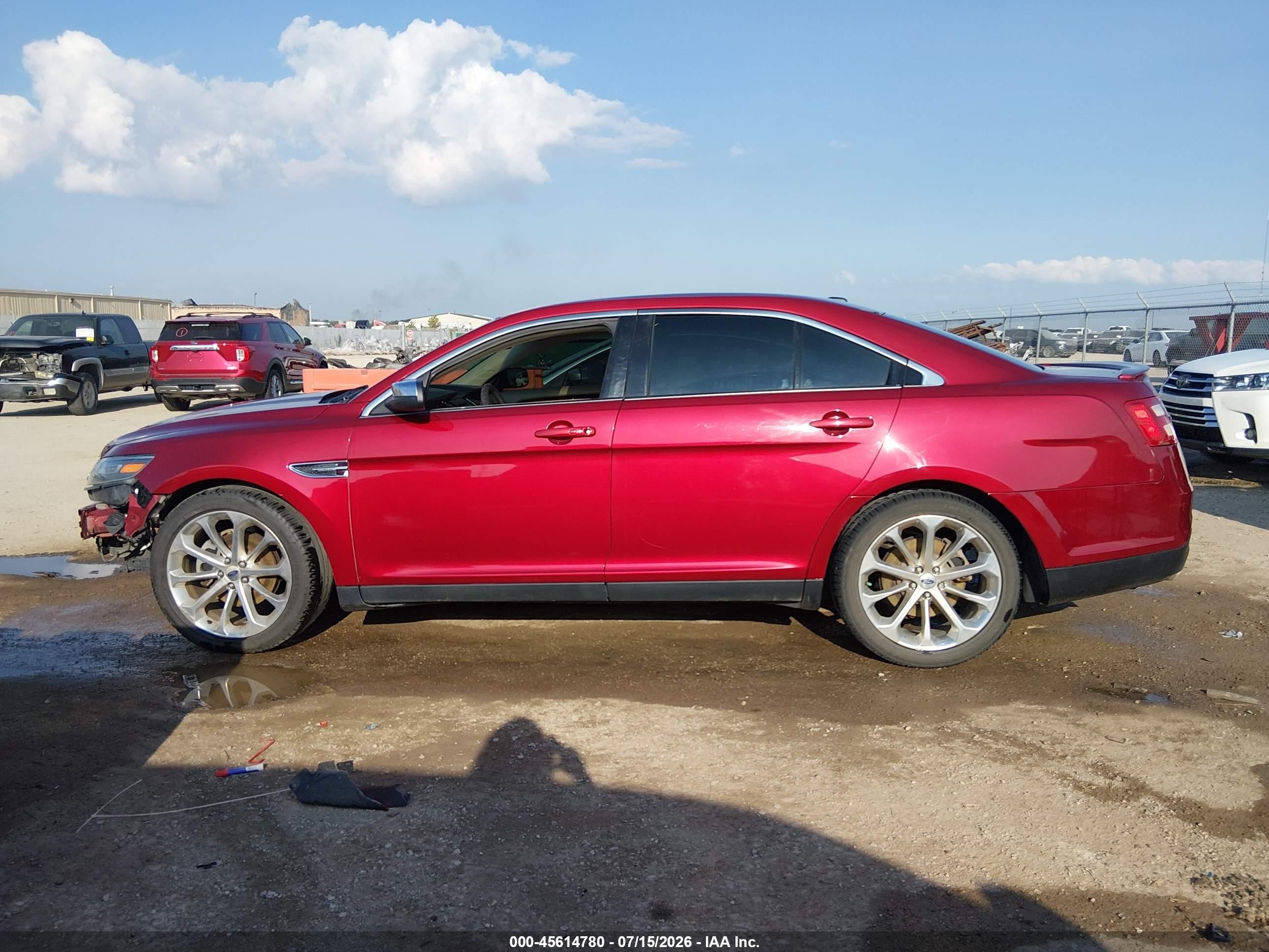 2015 Ford Taurus Limited Red vin: 1FAHP2J85FG115276