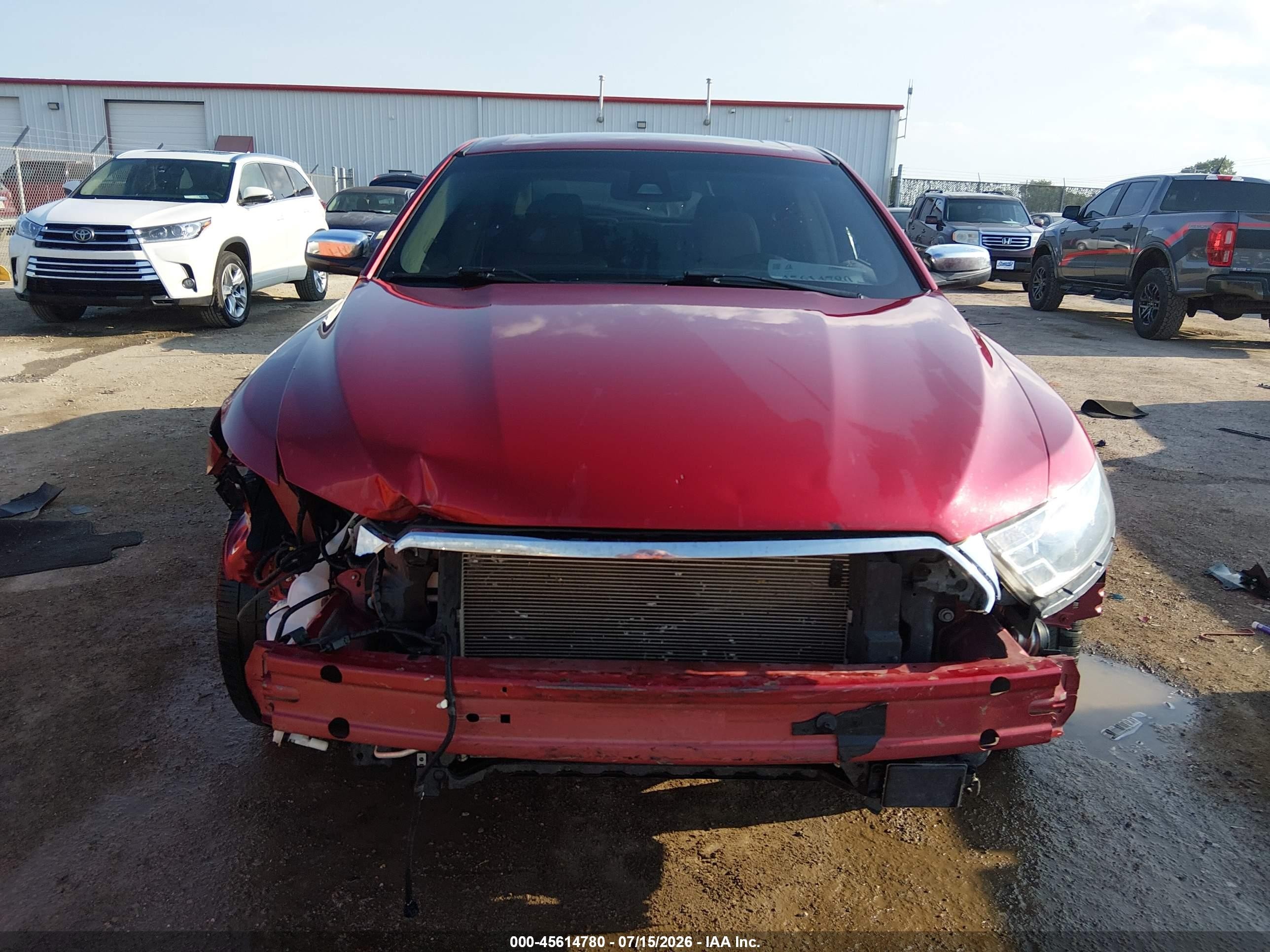 2015 Ford Taurus Limited Red vin: 1FAHP2J85FG115276