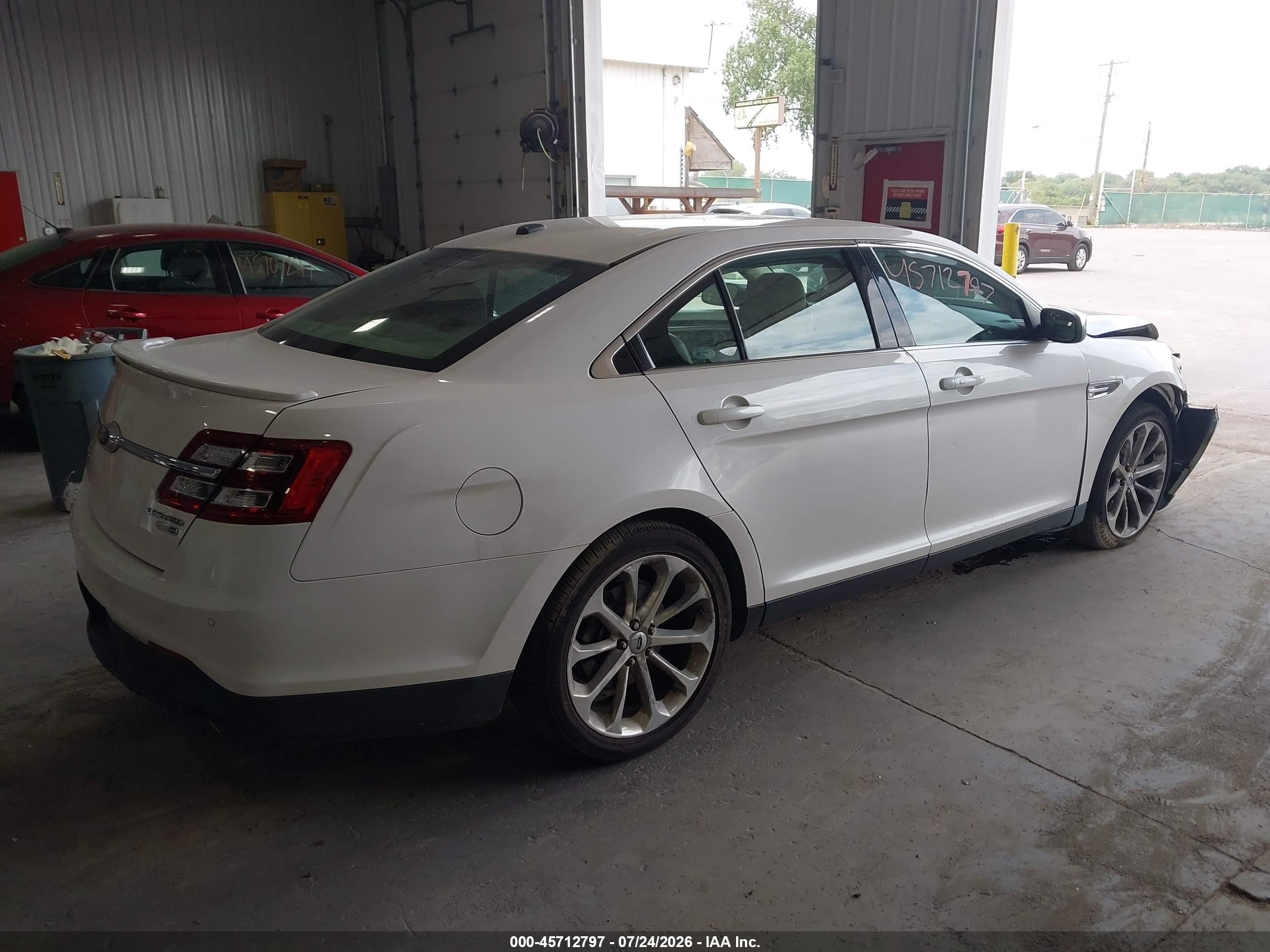 2014 Ford Taurus Limited White vin: 1FAHP2J86EG146017