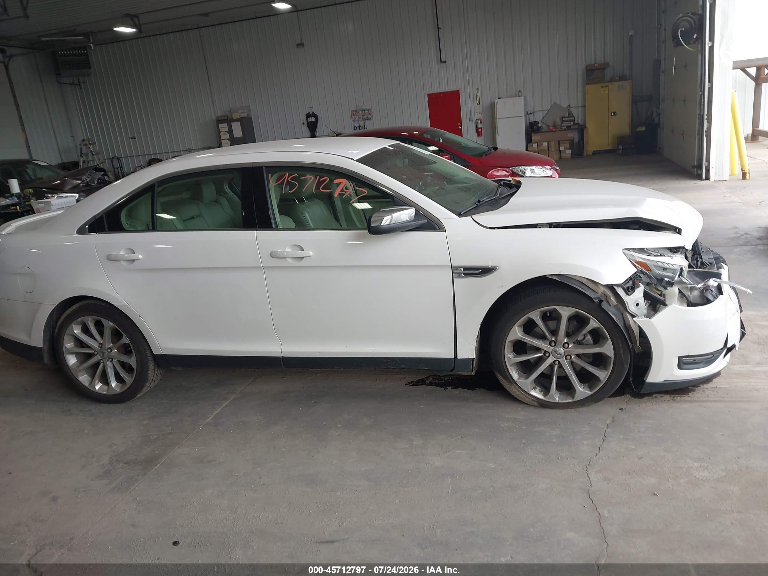2014 Ford Taurus Limited White vin: 1FAHP2J86EG146017