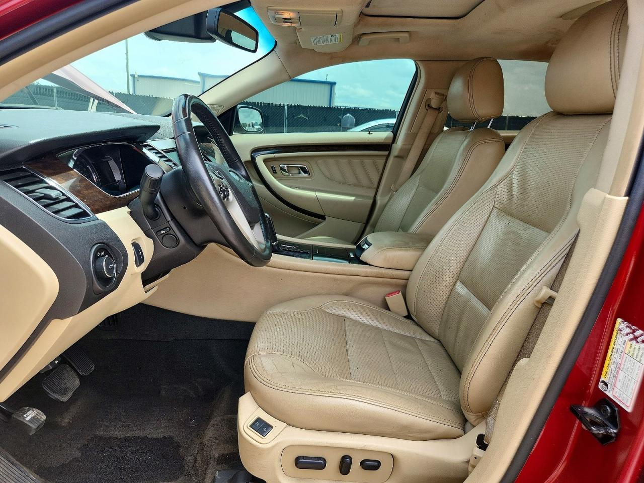2013 Ford Taurus Limited Red vin: 1FAHP2J87DG126258
