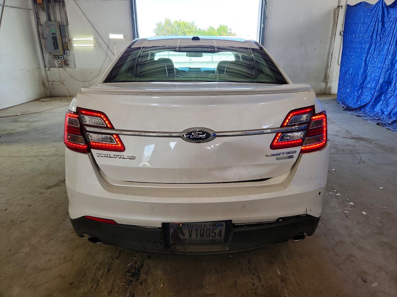 2013 Ford Taurus Limited White vin: 1FAHP2J89DG190558