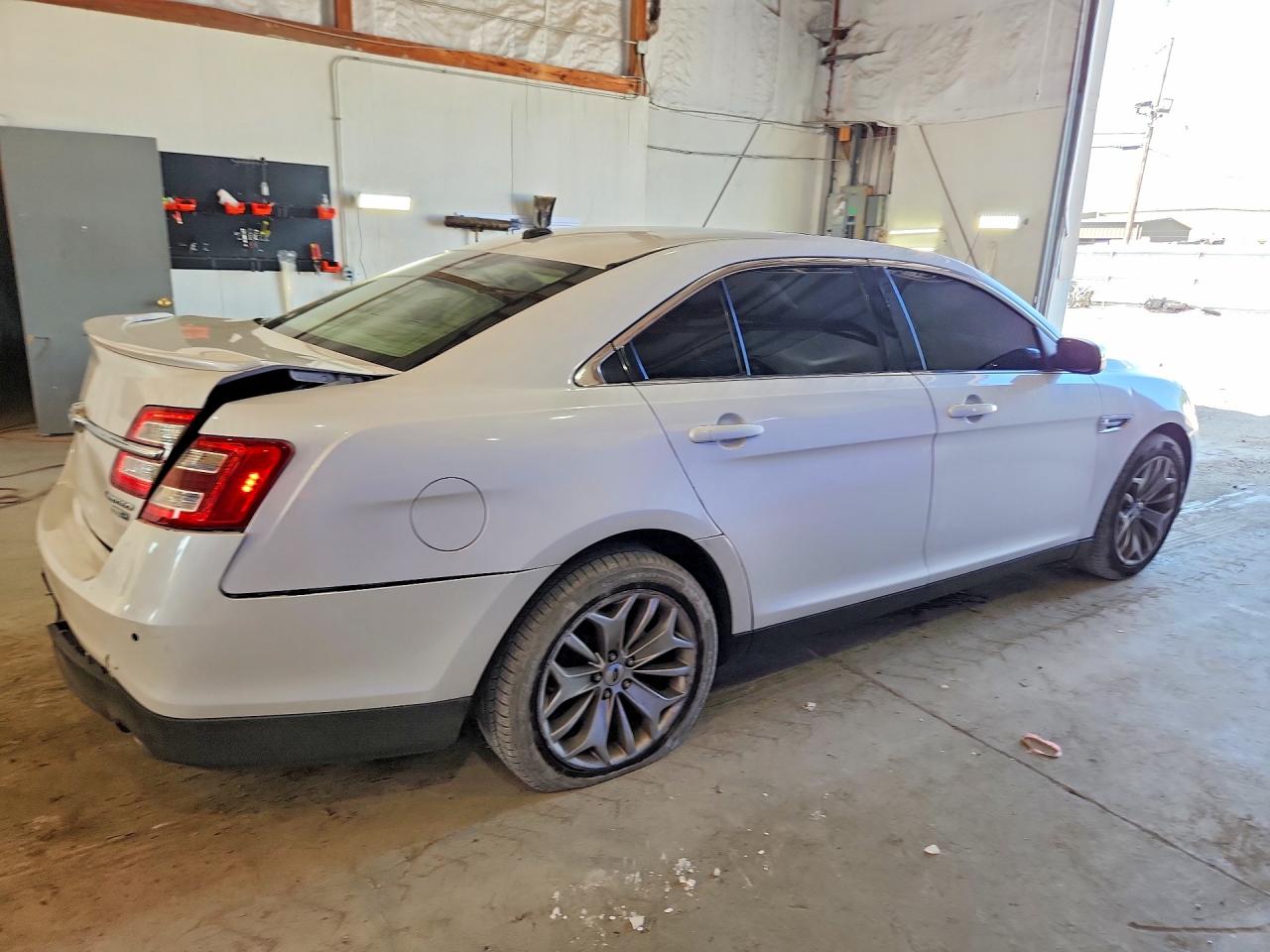 2013 Ford Taurus Limited White vin: 1FAHP2J89DG190558