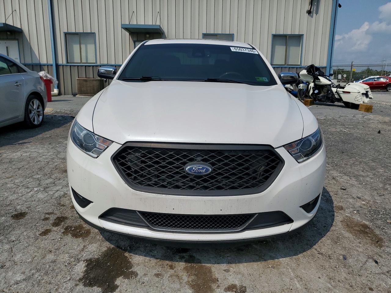 2015 Ford Taurus Limited White vin: 1FAHP2J8XFG127312