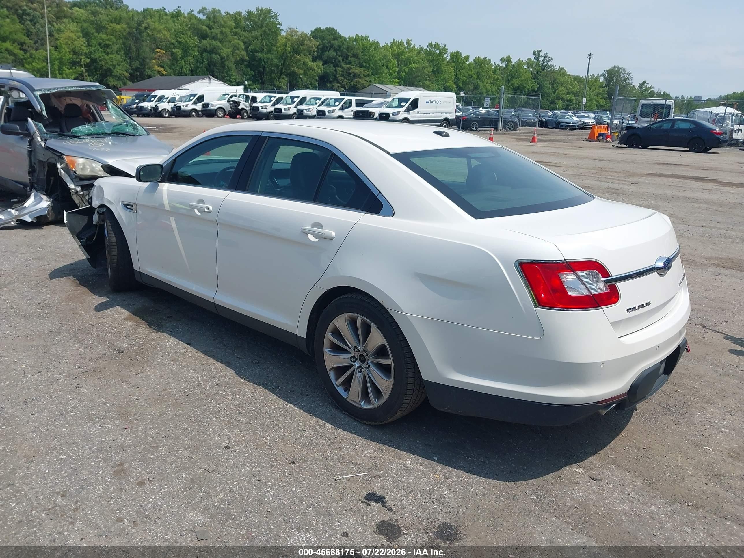 2012 Ford Taurus Limited White vin: 1FAHP2JW4CG137232