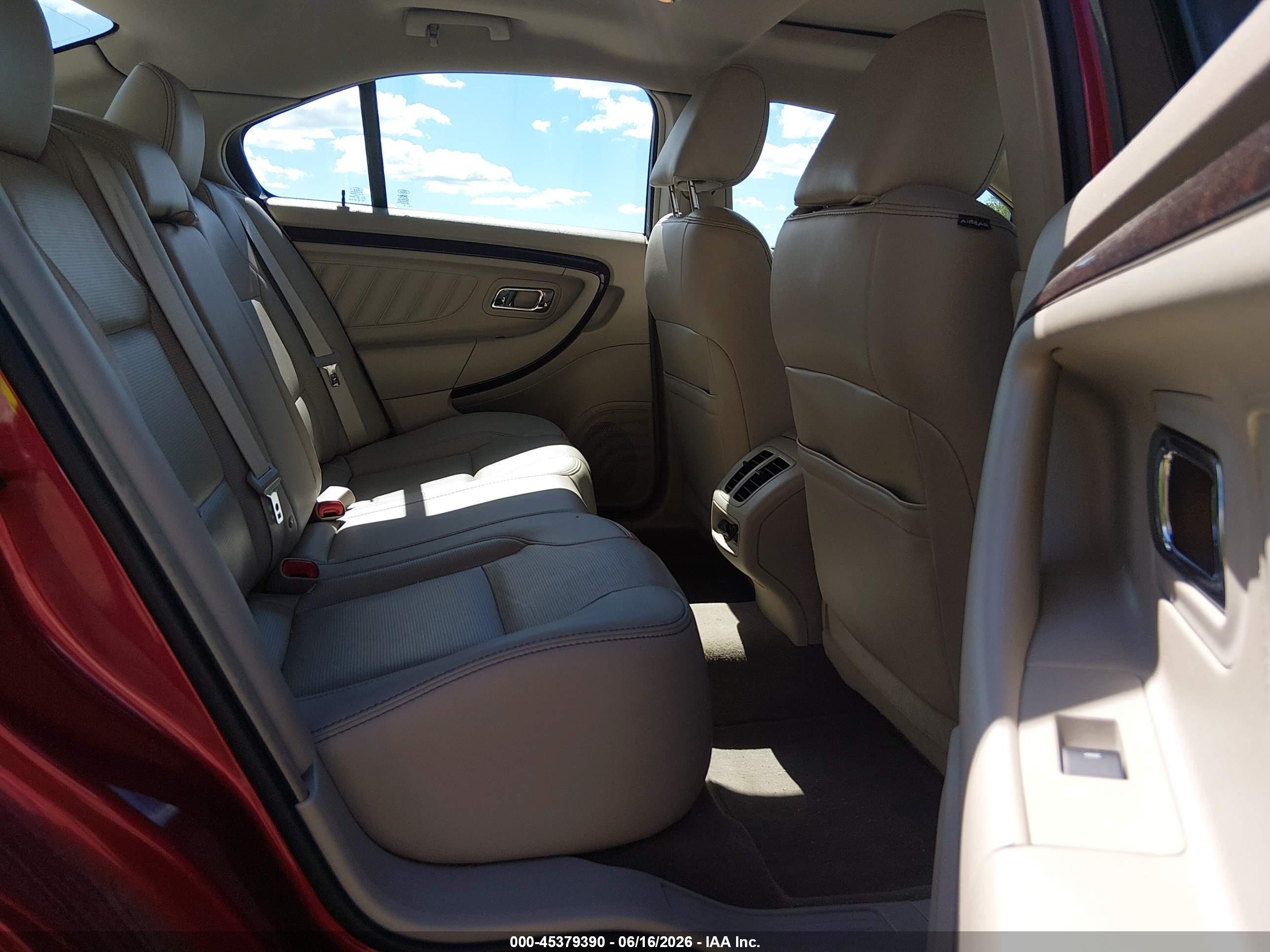 2012 Ford Taurus Limited Red vin: 1FAHP2JW6CG120982