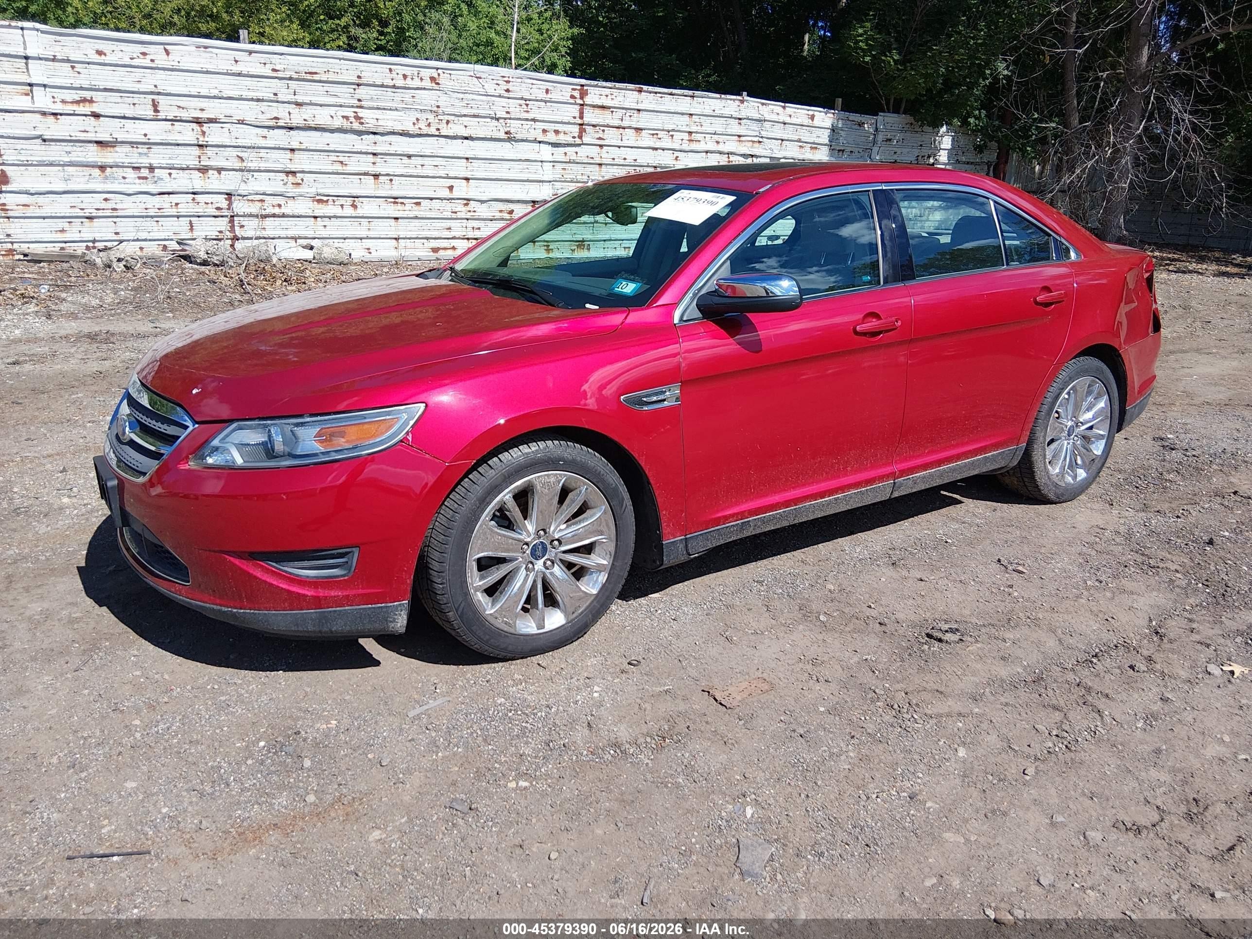 2012 Ford Taurus Limited Red vin: 1FAHP2JW6CG120982
