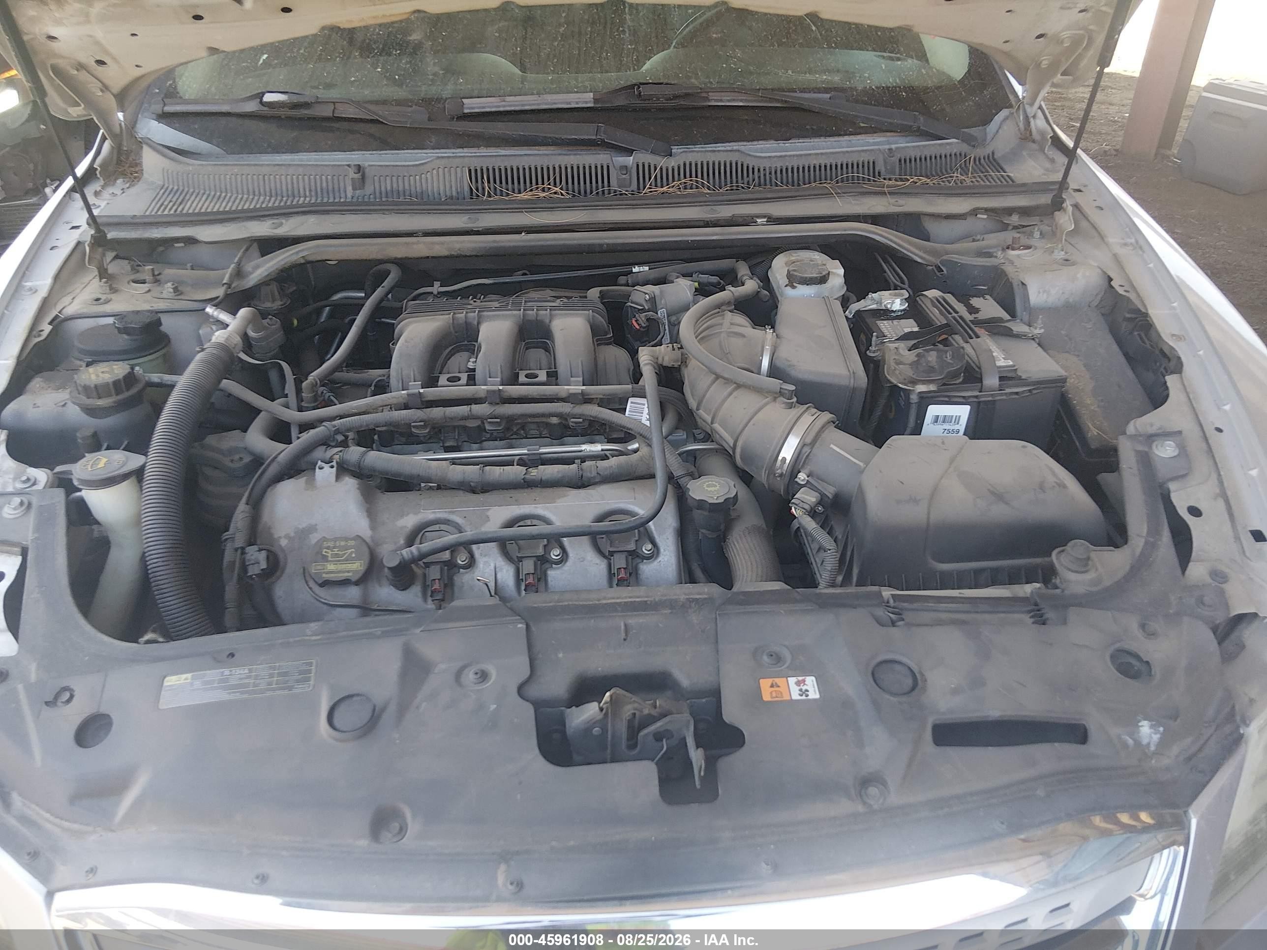 2010 Ford Taurus Limited Silver vin: 1FAHP2JW7AG109020