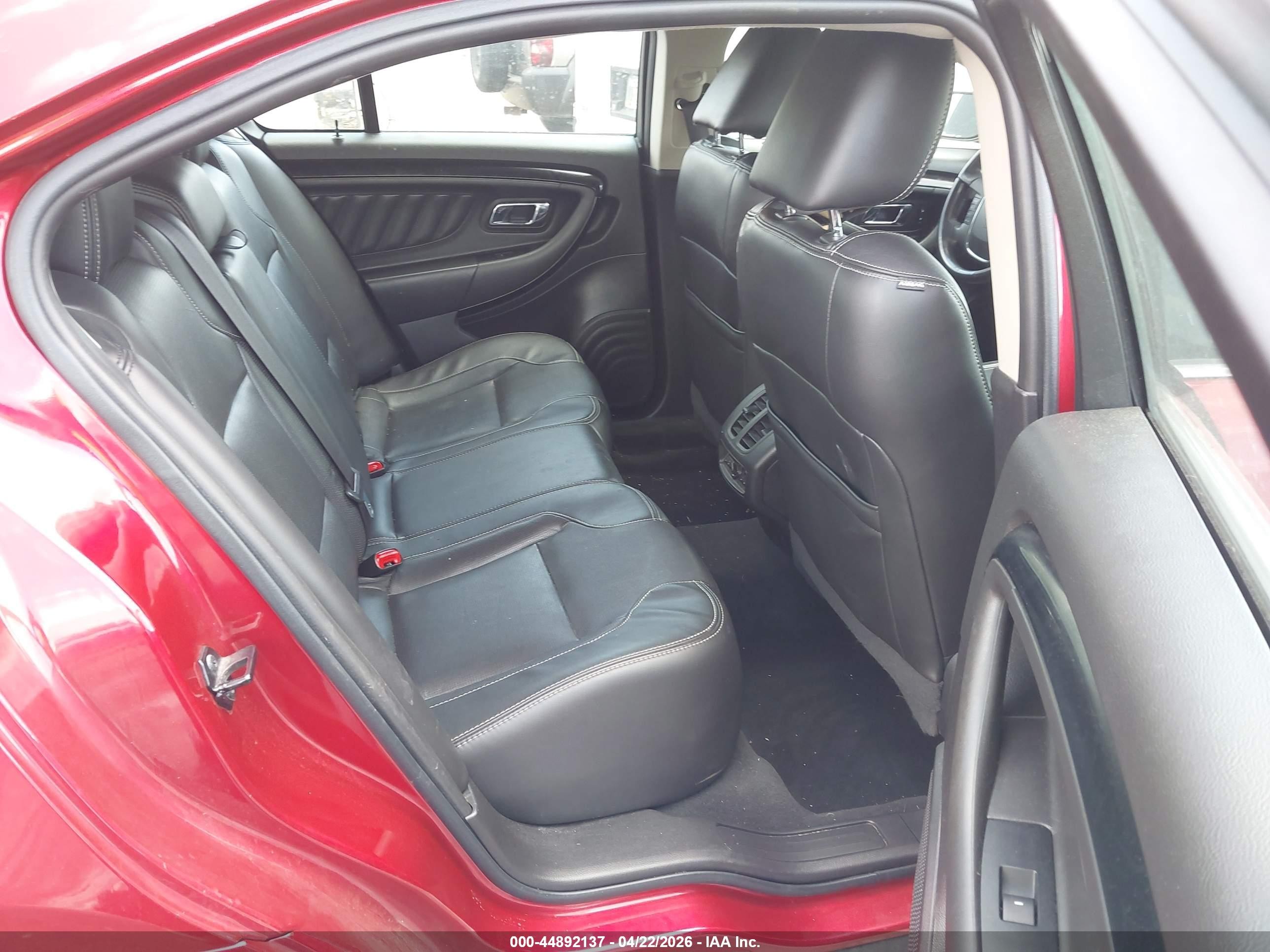 2010 Ford Taurus Limited Красный vin: 1FAHP2JW7AG149808