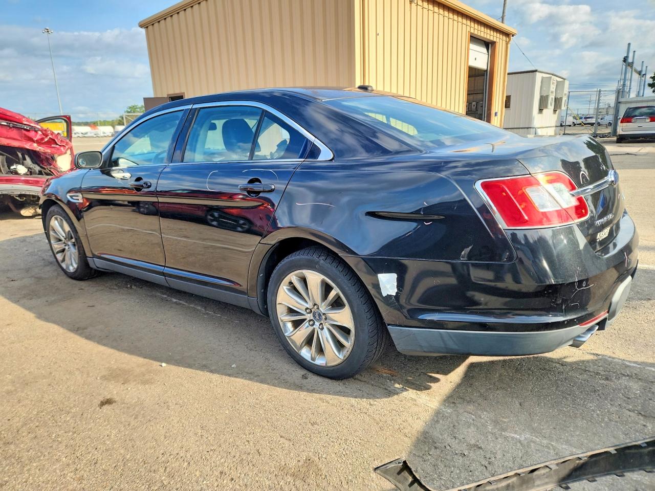2010 Ford Taurus Limited Черный vin: 1FAHP2JWXAG129469