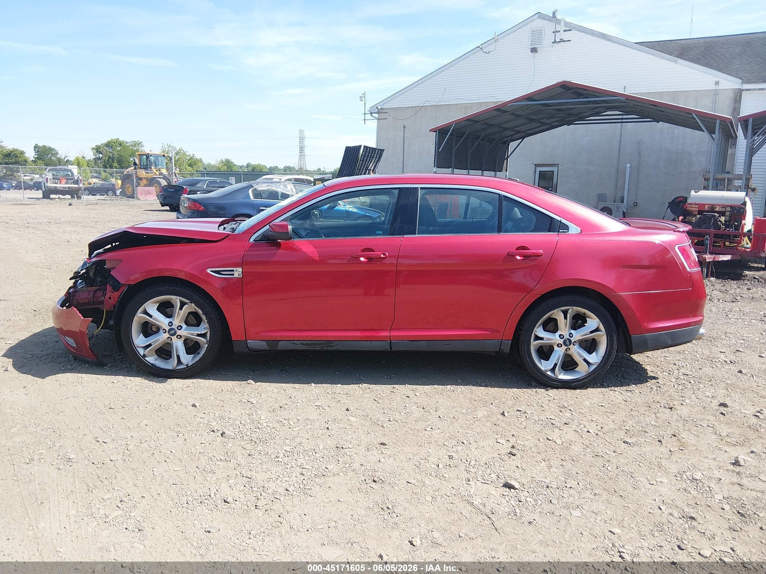 2010 Ford Taurus Sho Red vin: 1FAHP2KT0AG123152