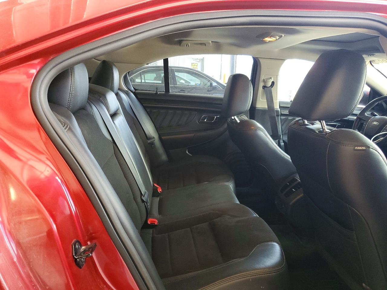 2011 Ford Taurus Sho Red vin: 1FAHP2KT0BG140891