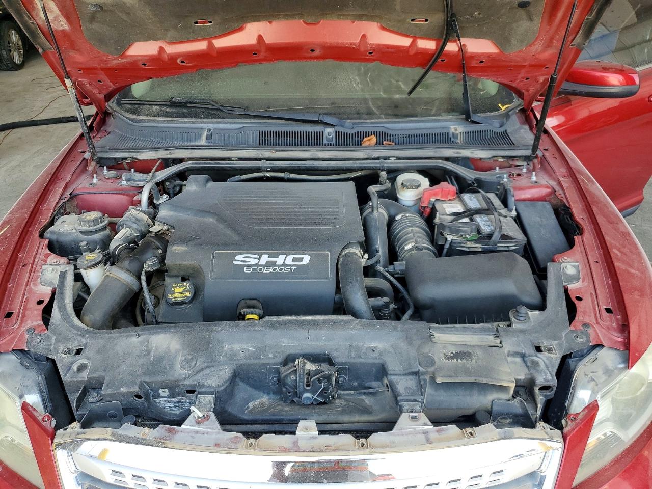 2011 Ford Taurus Sho Red vin: 1FAHP2KT0BG140891
