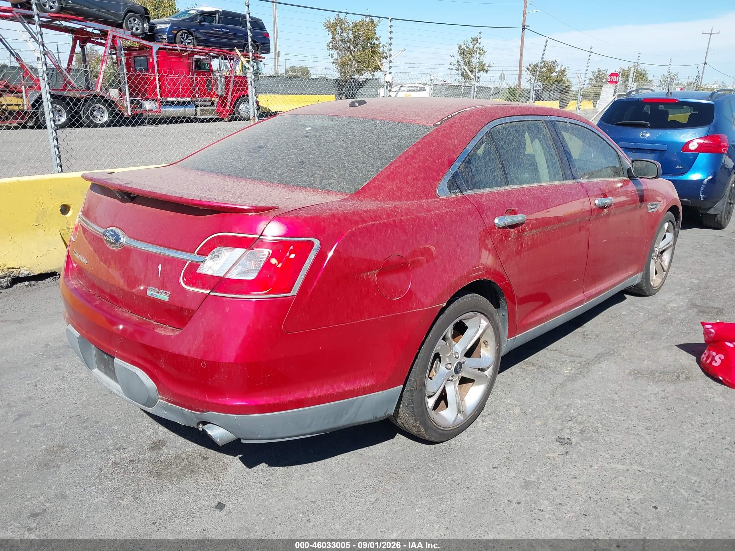 2011 Ford Taurus Sho Красный vin: 1FAHP2KT0BG143046
