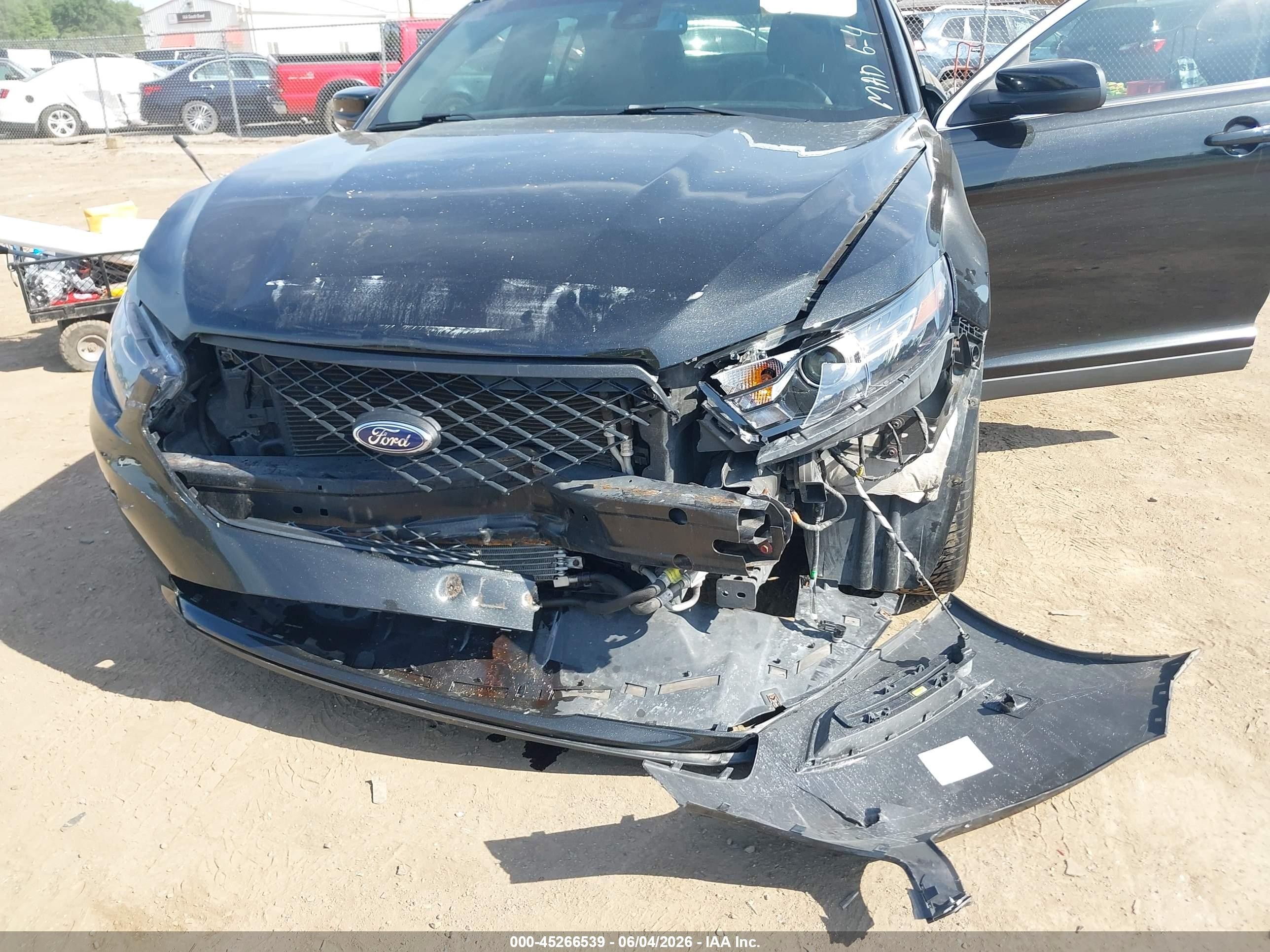 2013 Ford Taurus Sho Black vin: 1FAHP2KT0DG111877