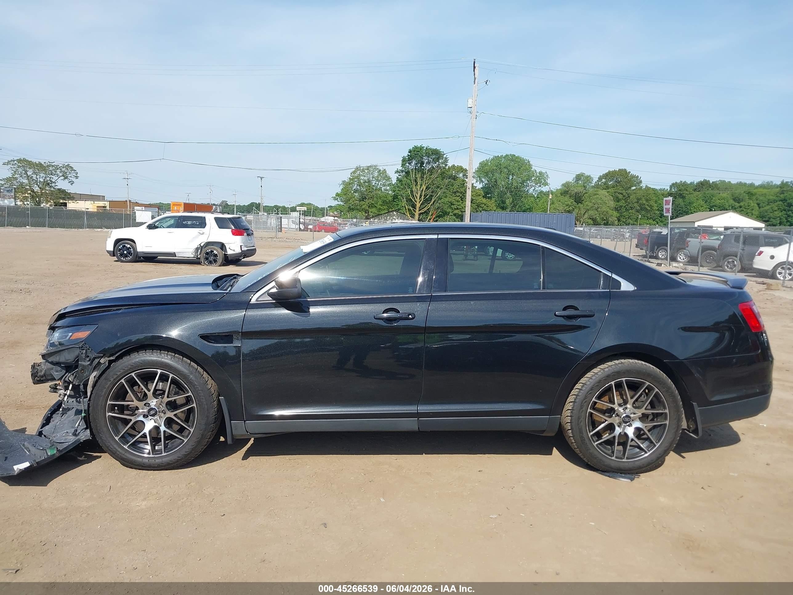 2013 Ford Taurus Sho Black vin: 1FAHP2KT0DG111877