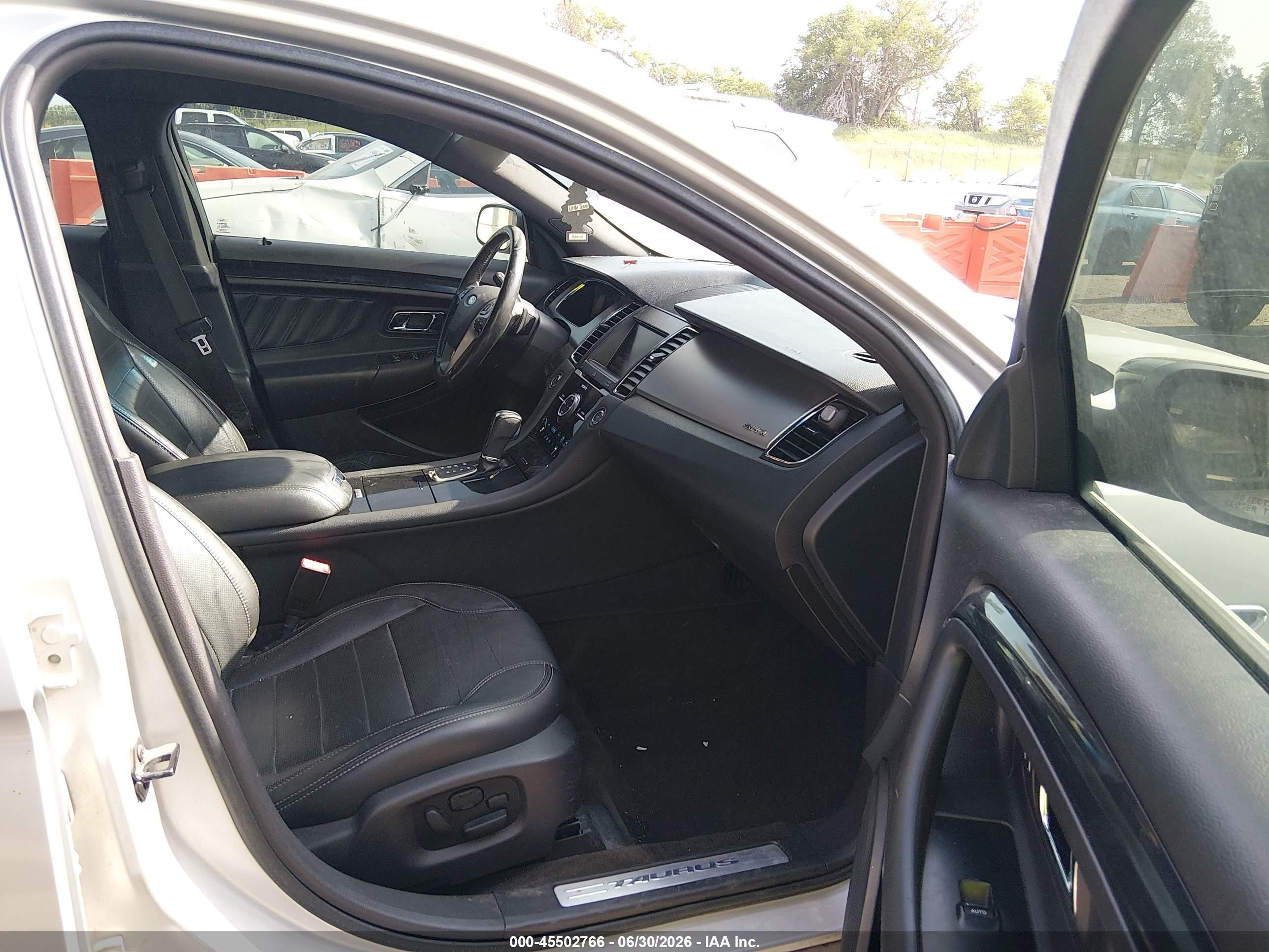 2014 Ford Taurus Sho Silver vin: 1FAHP2KT0EG129006