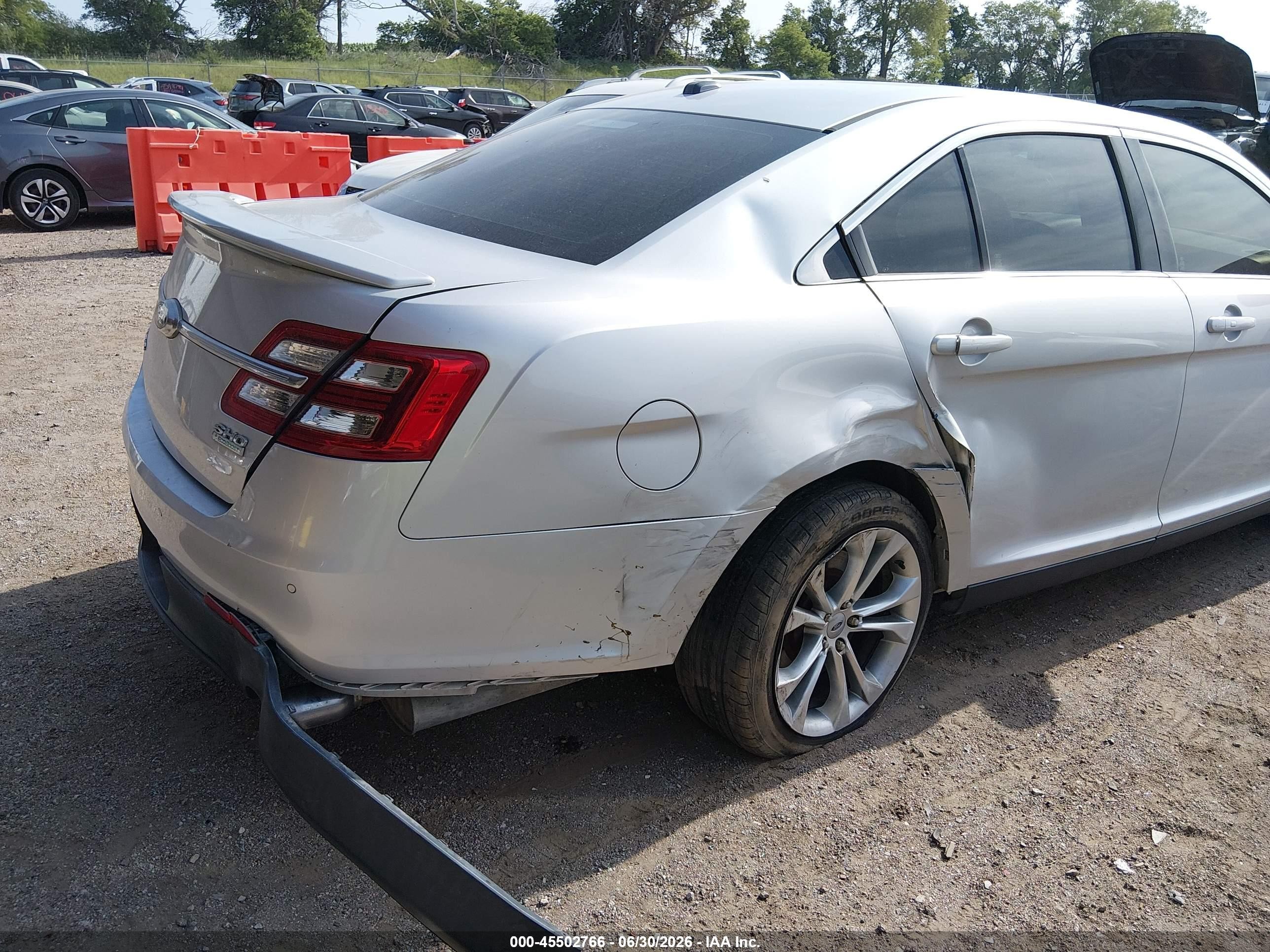 2014 Ford Taurus Sho Silver vin: 1FAHP2KT0EG129006