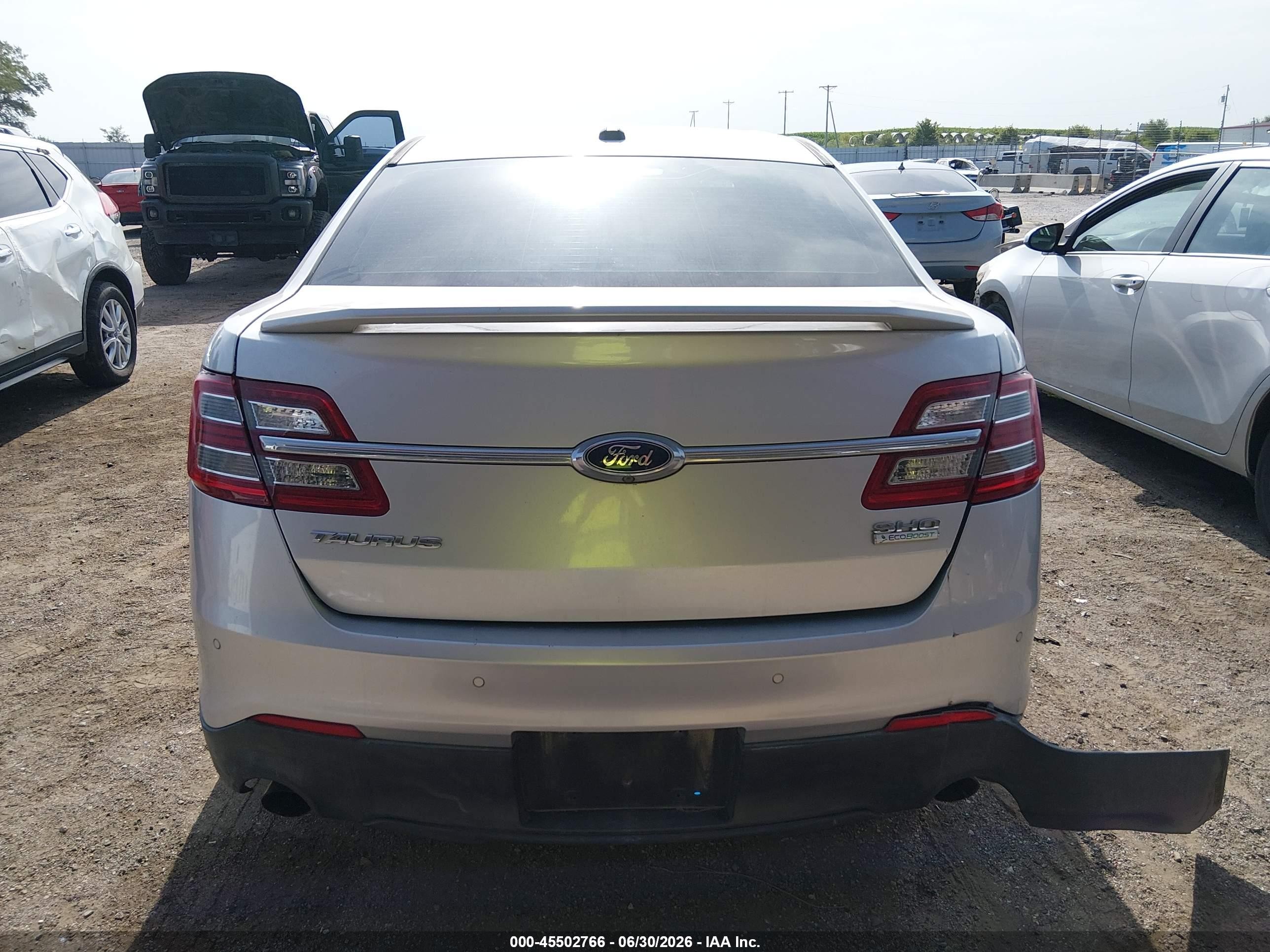 2014 Ford Taurus Sho Silver vin: 1FAHP2KT0EG129006