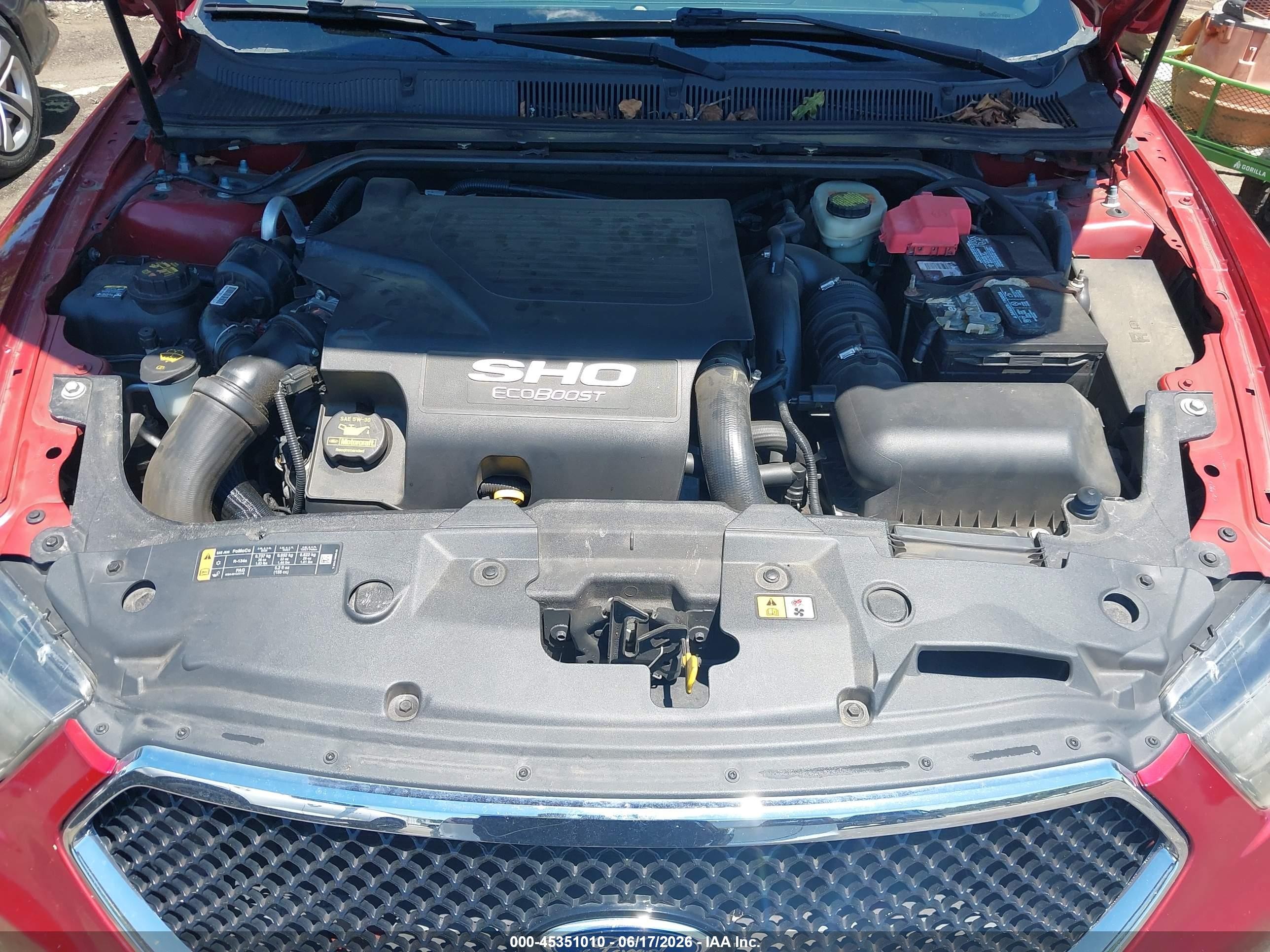 2014 Ford Taurus Sho Red vin: 1FAHP2KT1EG107919