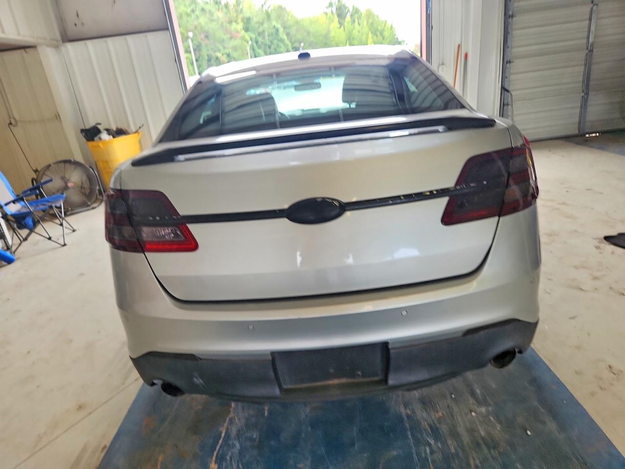 2014 Ford Taurus Sho Silver vin: 1FAHP2KT1EG135963