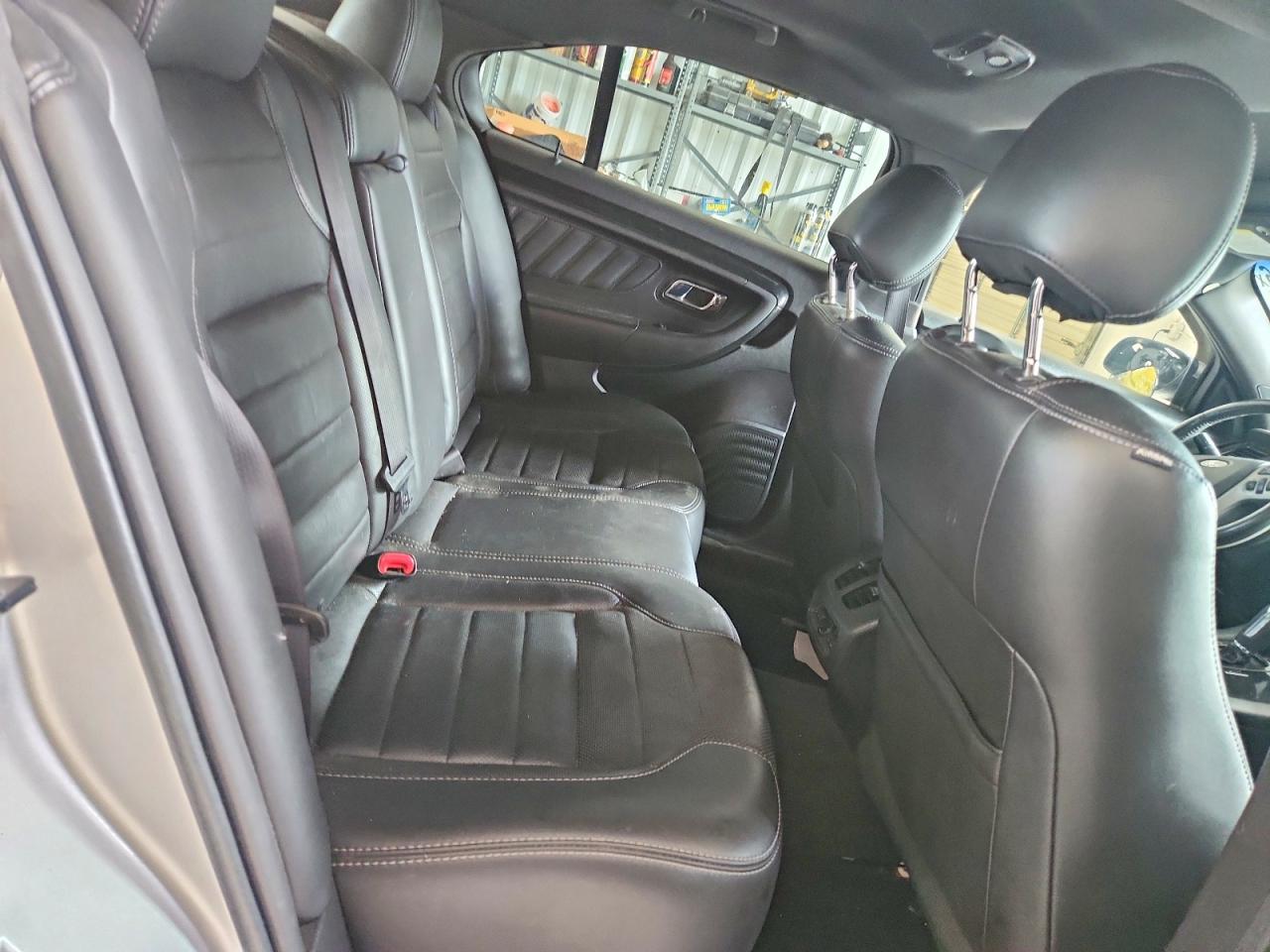 2014 Ford Taurus Sho Silver vin: 1FAHP2KT1EG135963