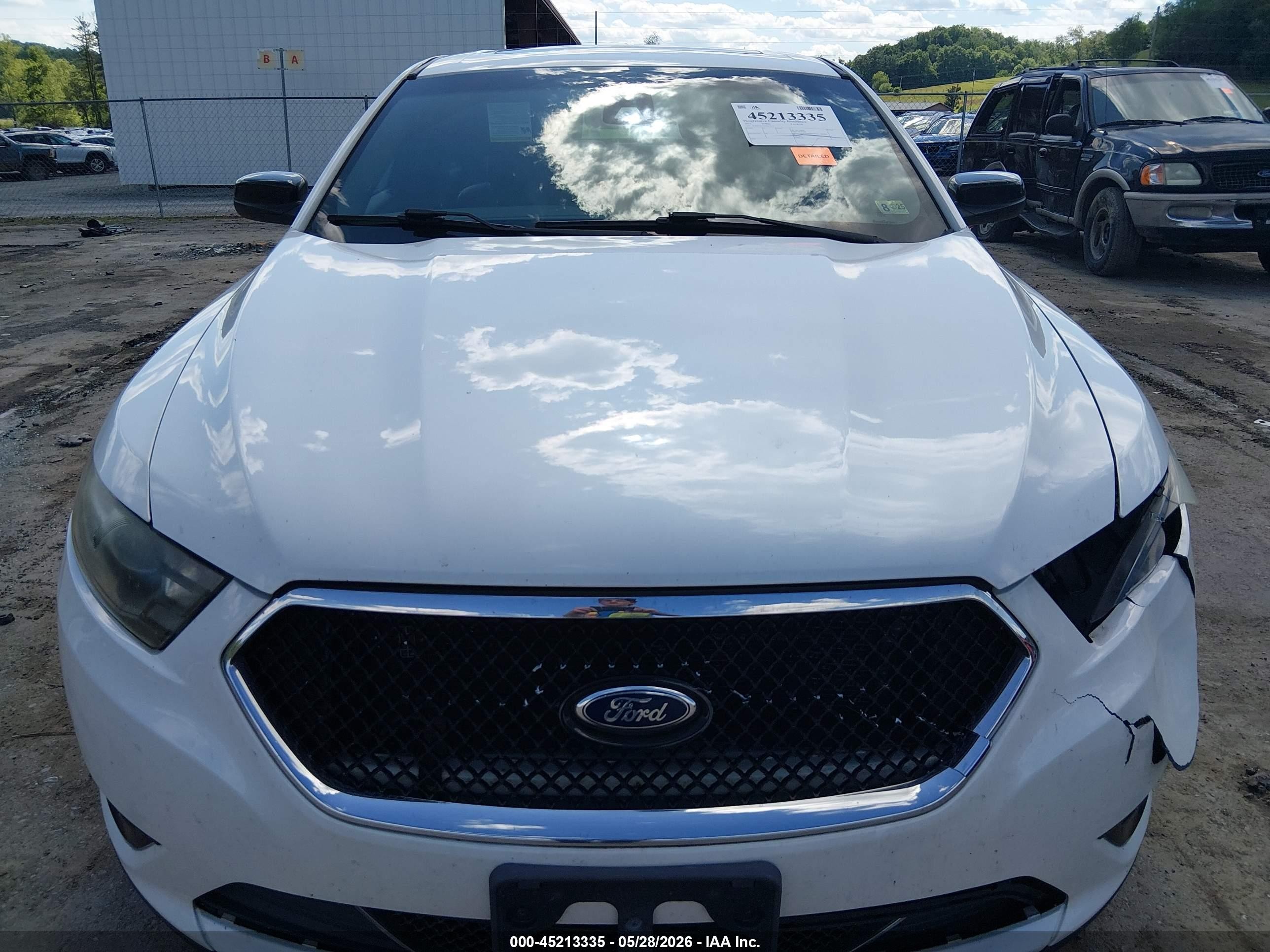 2015 Ford Taurus Sho White vin: 1FAHP2KT1FG110112