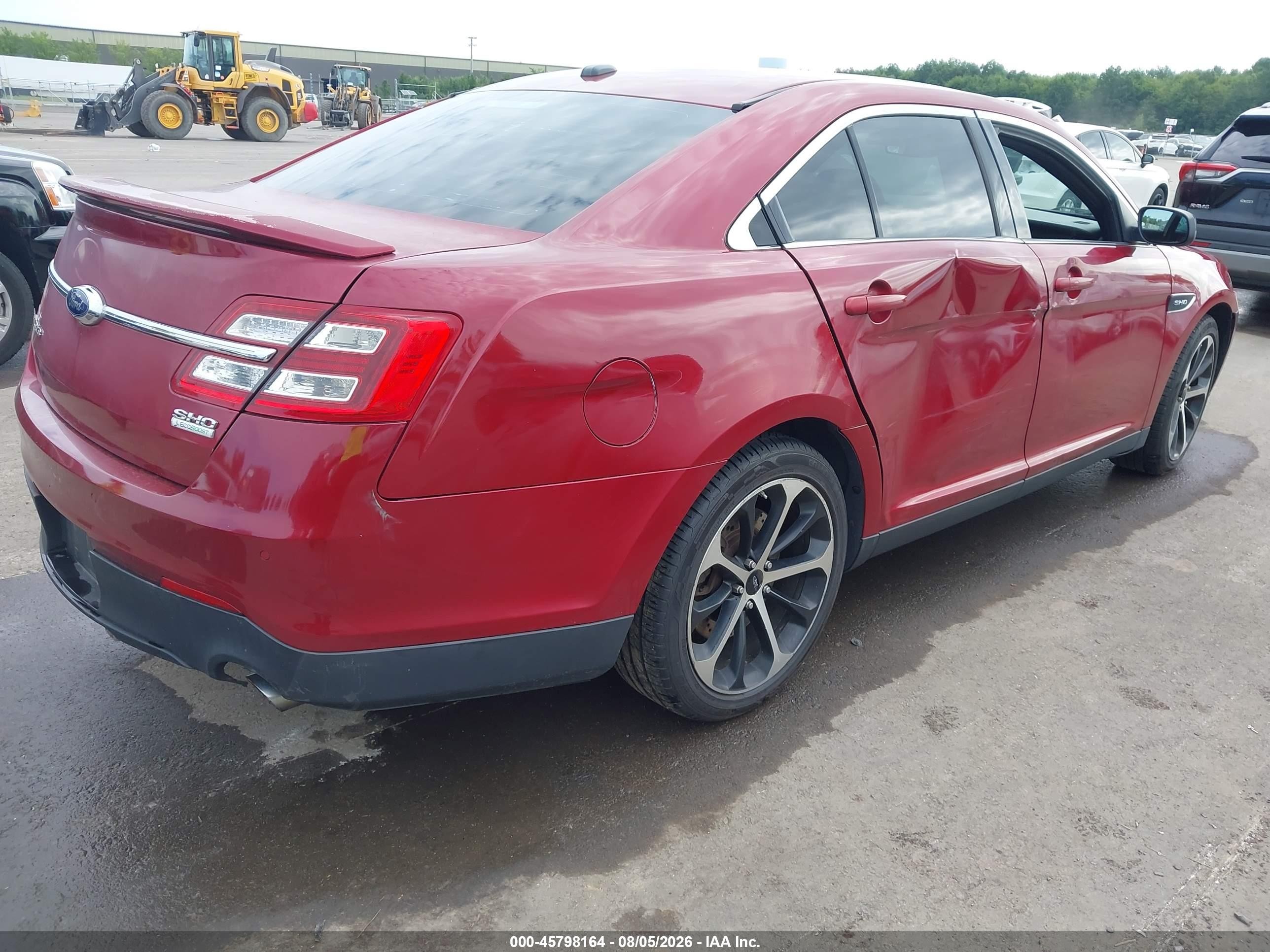 2015 Ford Taurus Sho Red vin: 1FAHP2KT1FG121823