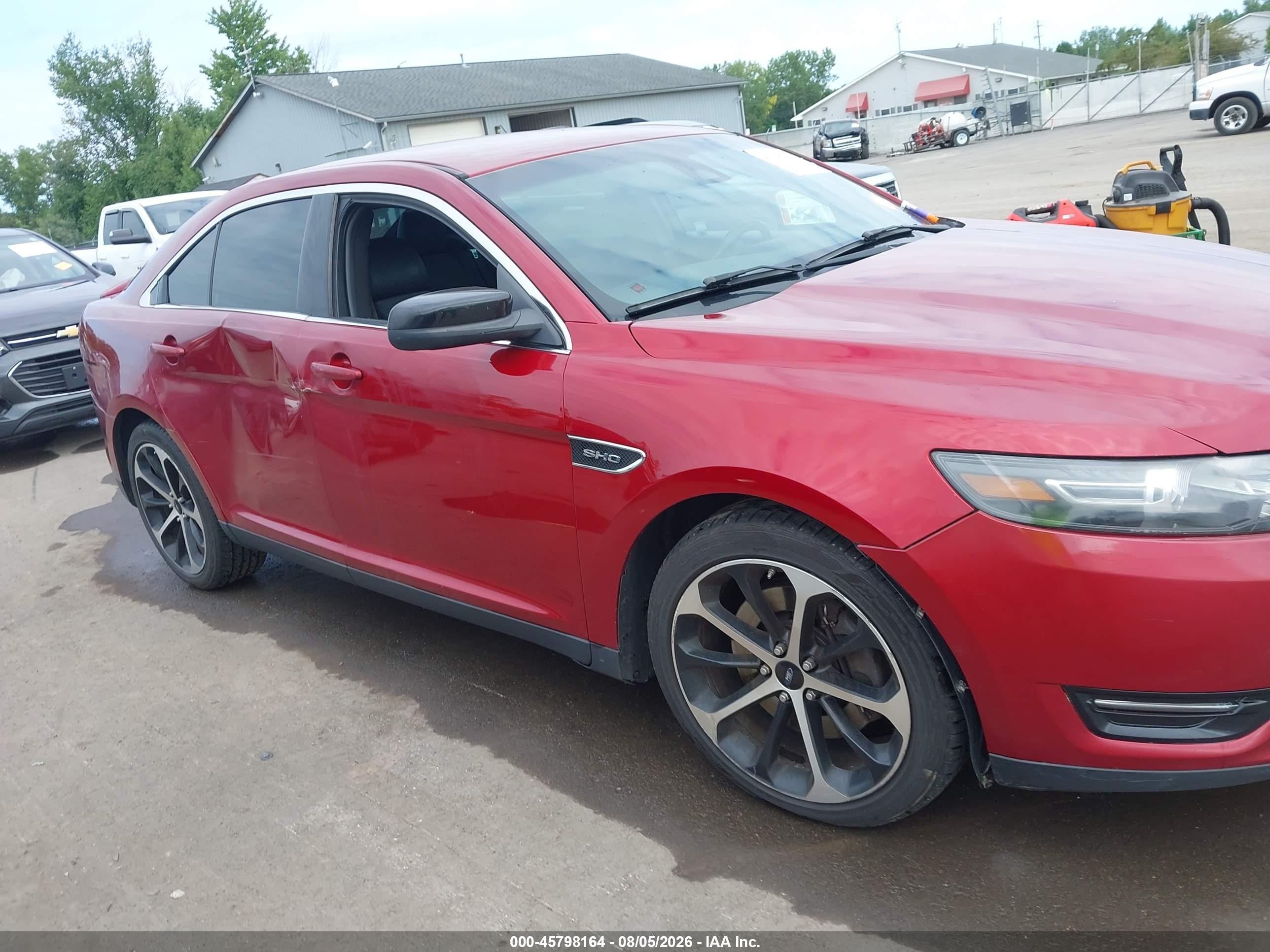 2015 Ford Taurus Sho Red vin: 1FAHP2KT1FG121823