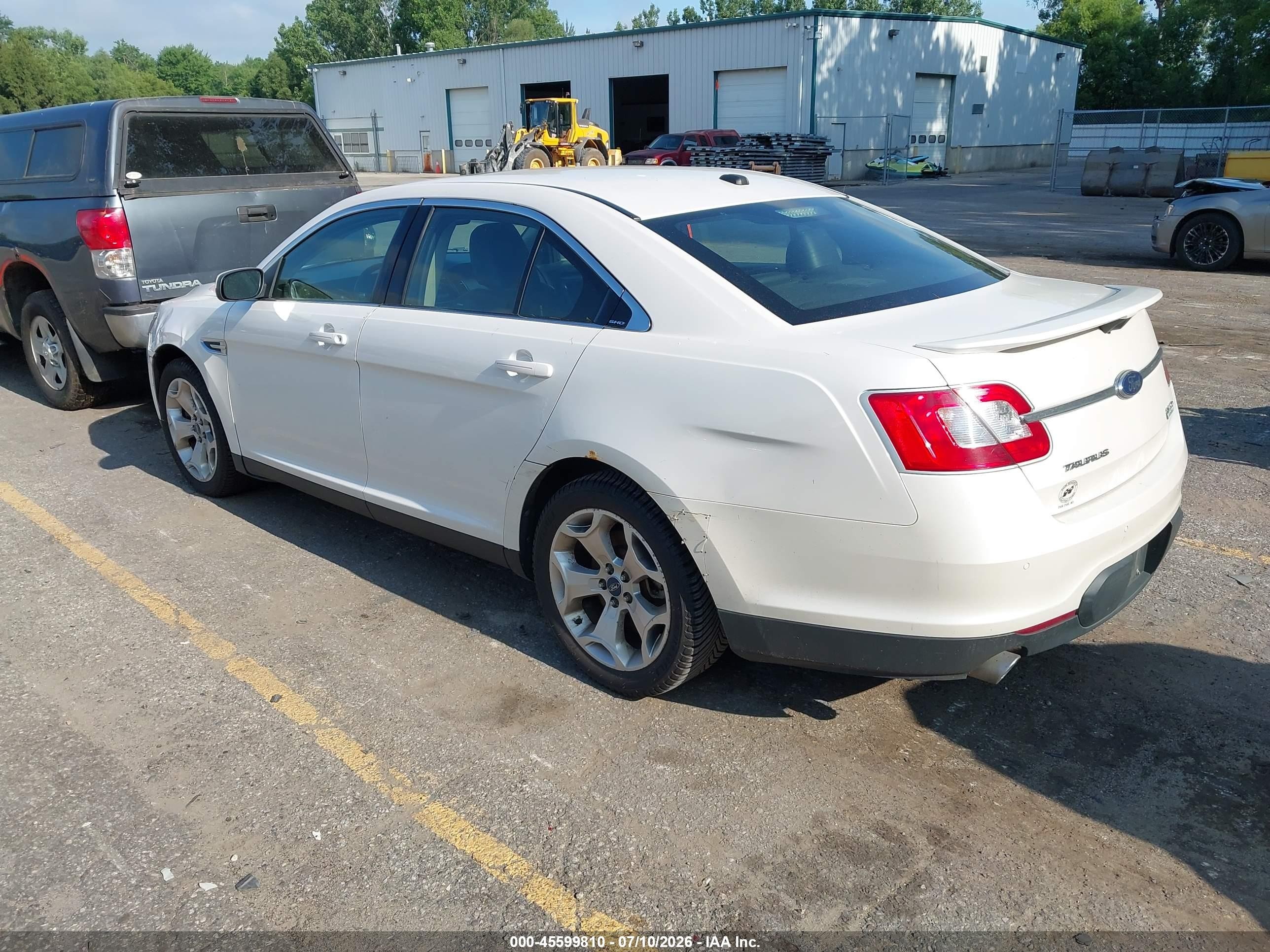 2010 Ford Taurus Sho White vin: 1FAHP2KT2AG105798