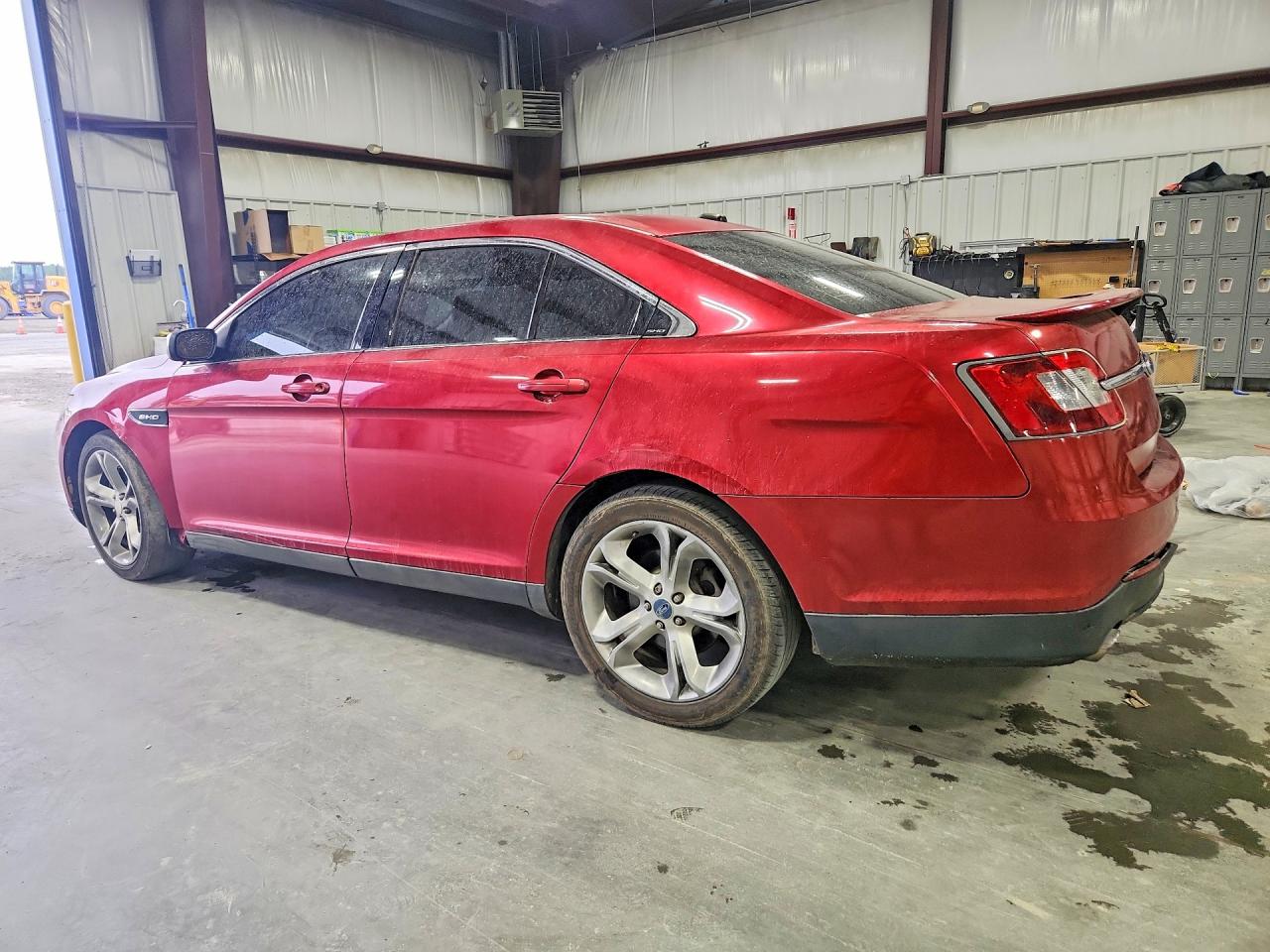 2010 Ford Taurus Sho Burgundy vin: 1FAHP2KT2AG119717