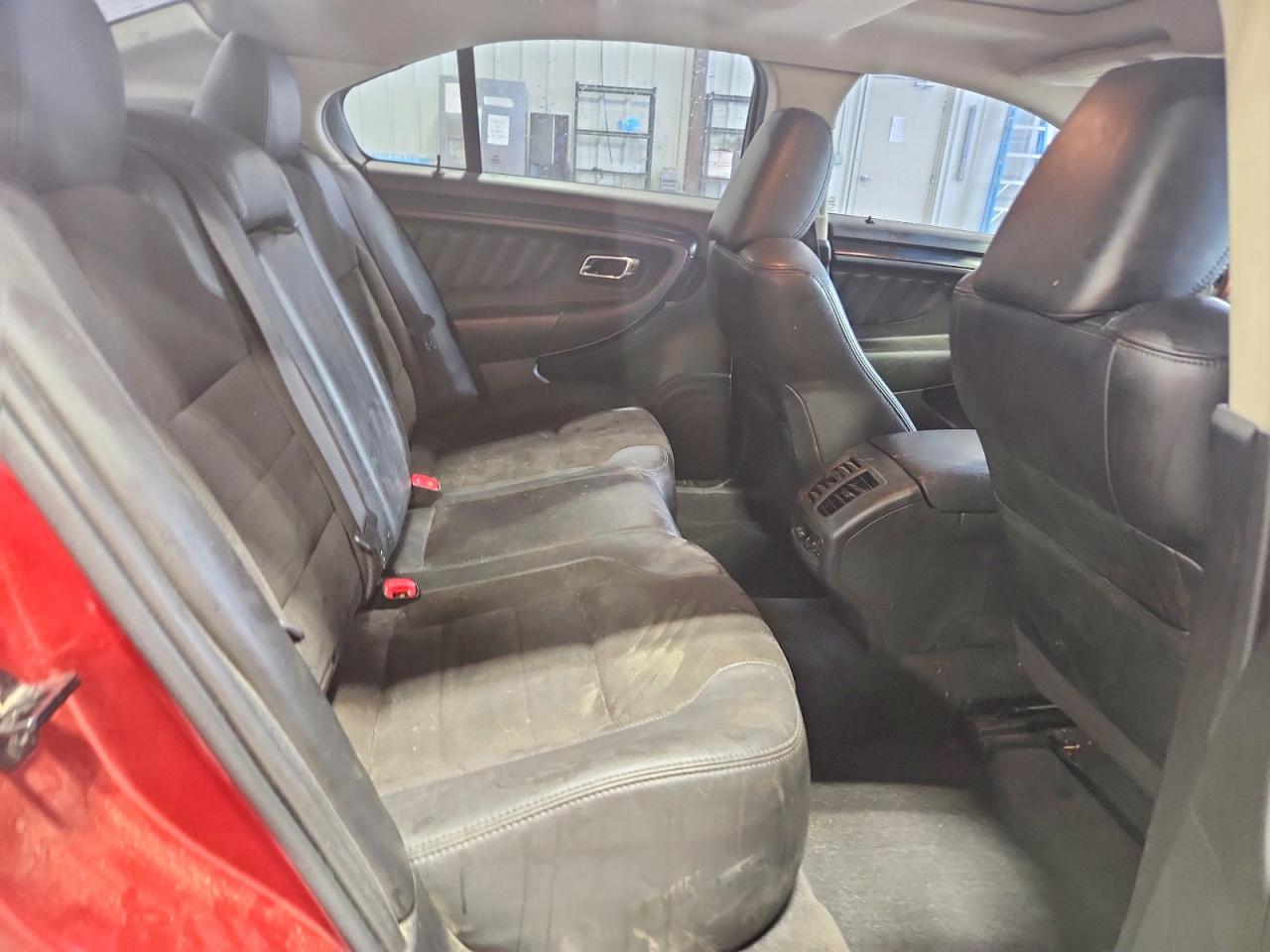 2010 Ford Taurus Sho Burgundy vin: 1FAHP2KT2AG119717