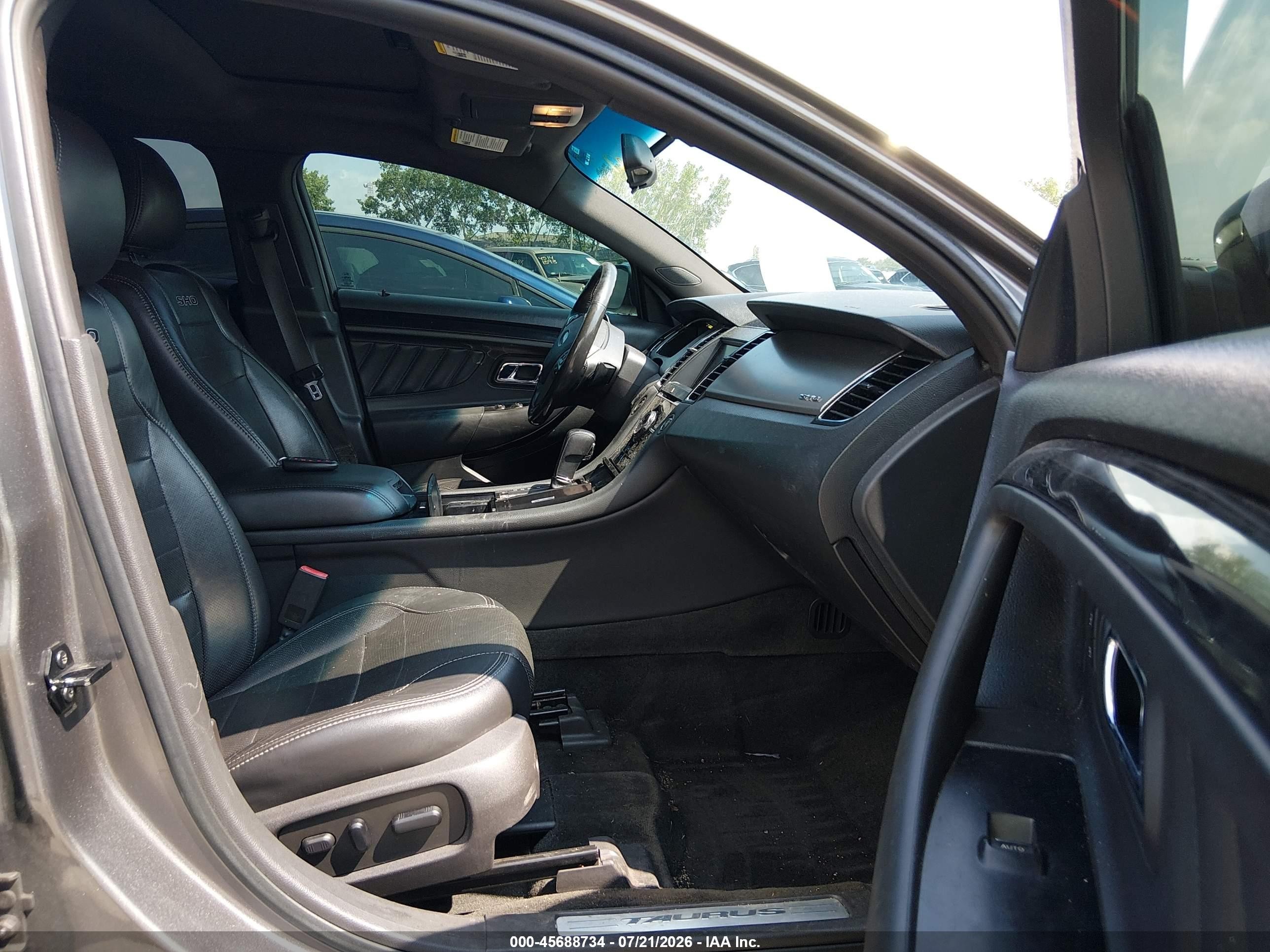 2013 Ford Taurus Sho Gray vin: 1FAHP2KT2DG114523