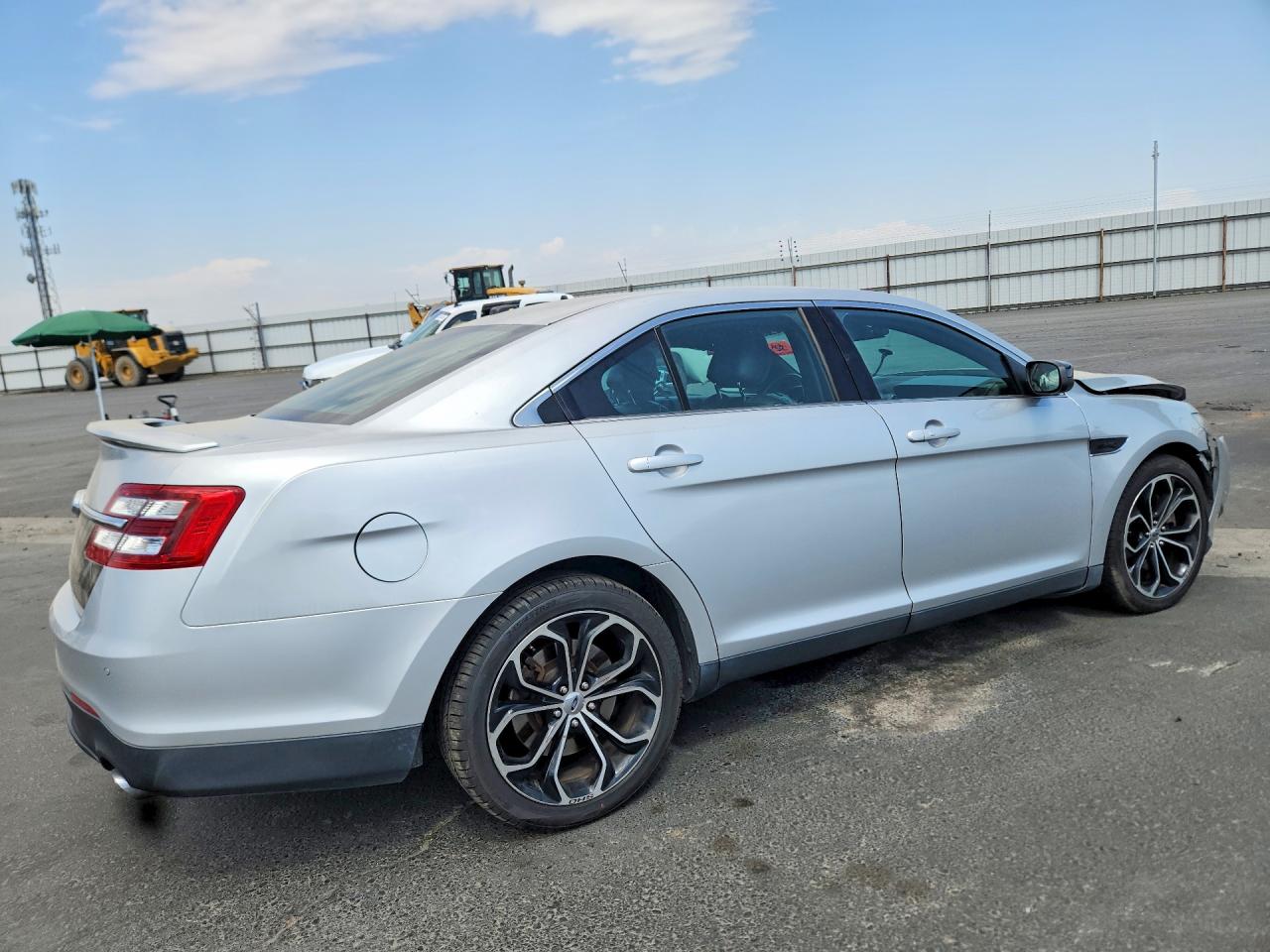 2013 Ford Taurus Sho Silver vin: 1FAHP2KT2DG136392