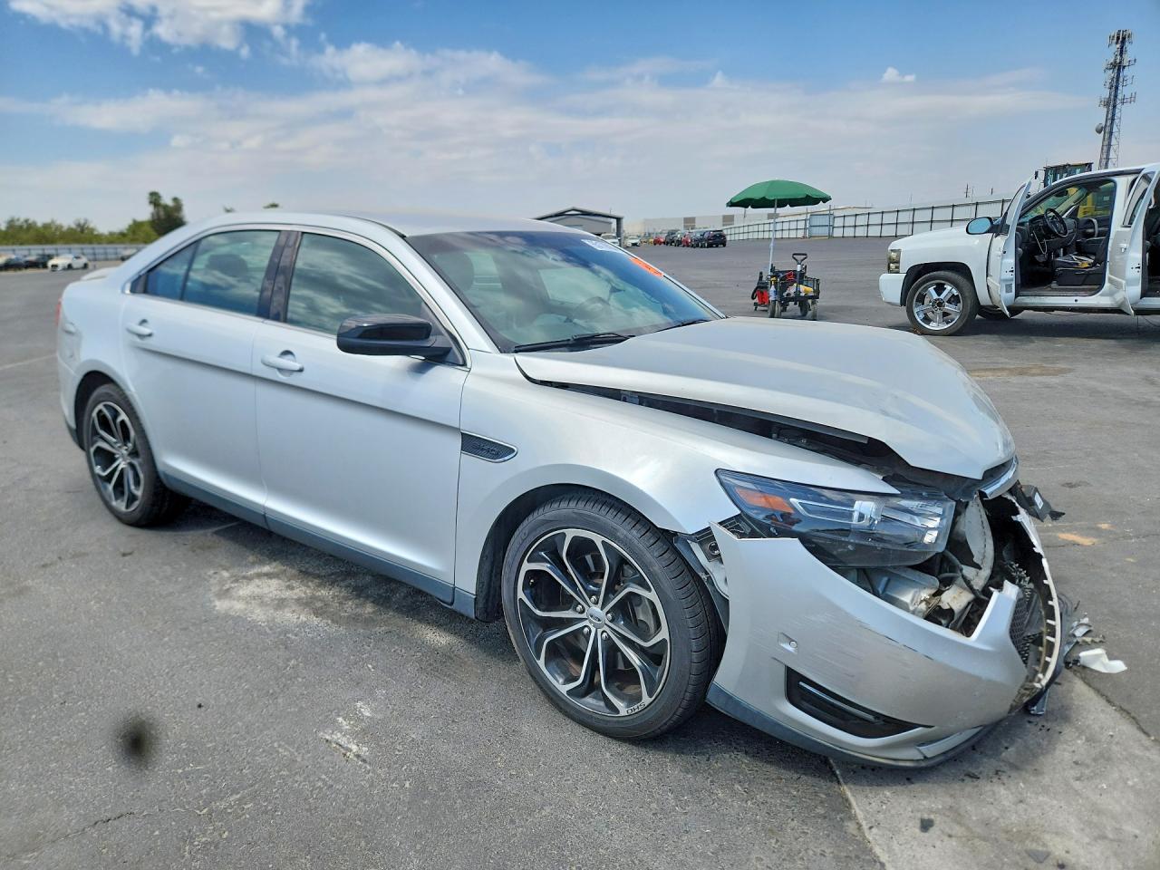 2013 Ford Taurus Sho Silver vin: 1FAHP2KT2DG136392