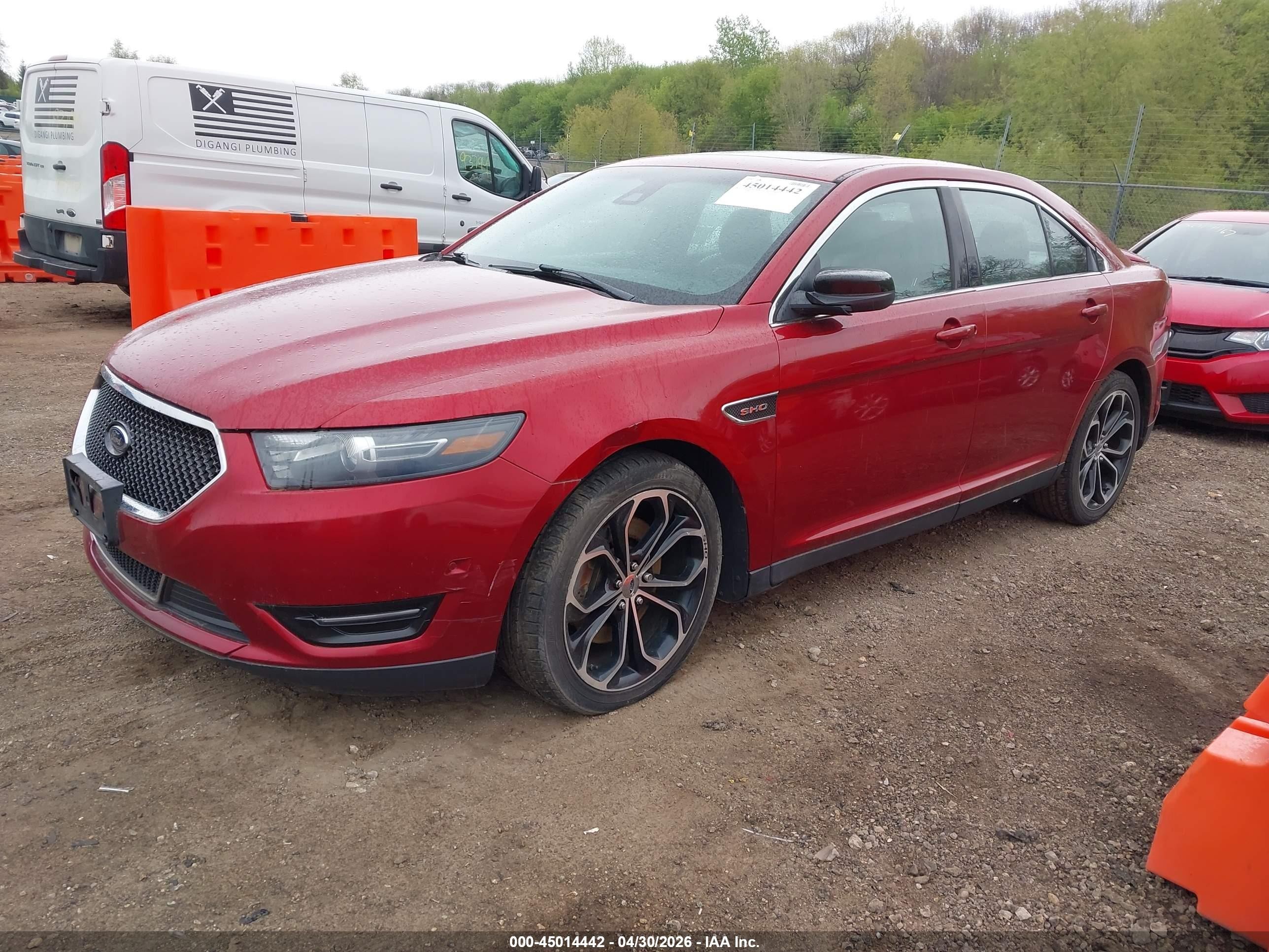 2013 Ford Taurus Sho Красный vin: 1FAHP2KT2DG163964