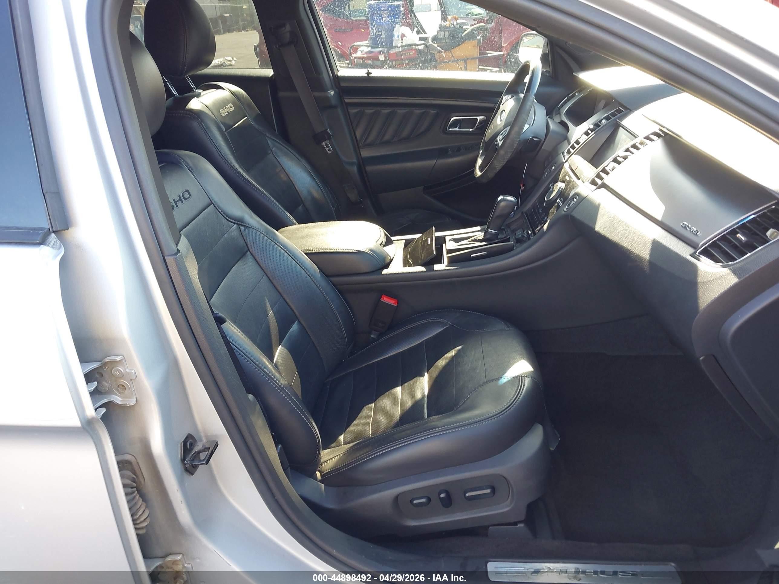 2013 Ford Taurus Sho Silver vin: 1FAHP2KT2DG167447