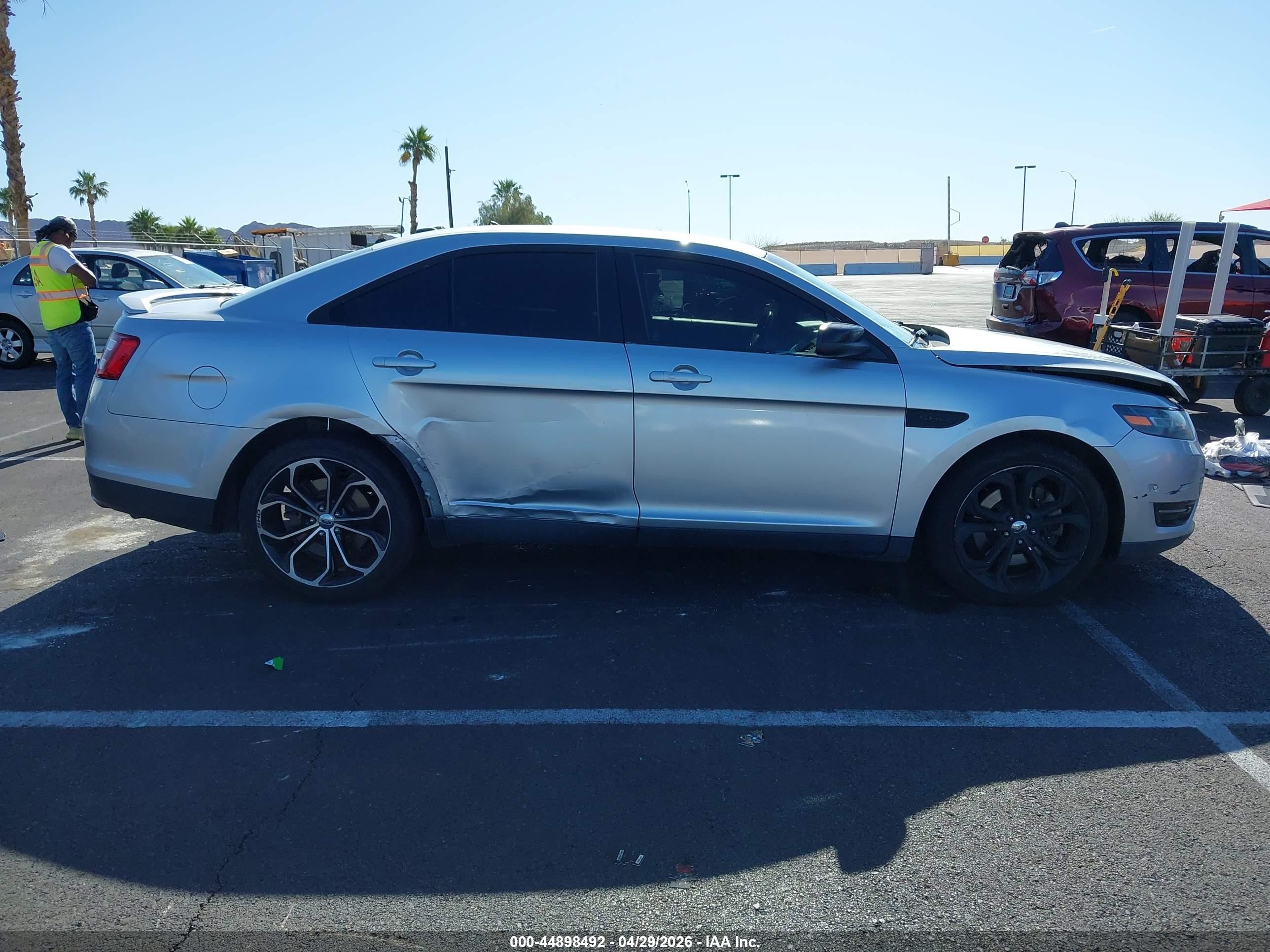 2013 Ford Taurus Sho Silver vin: 1FAHP2KT2DG167447